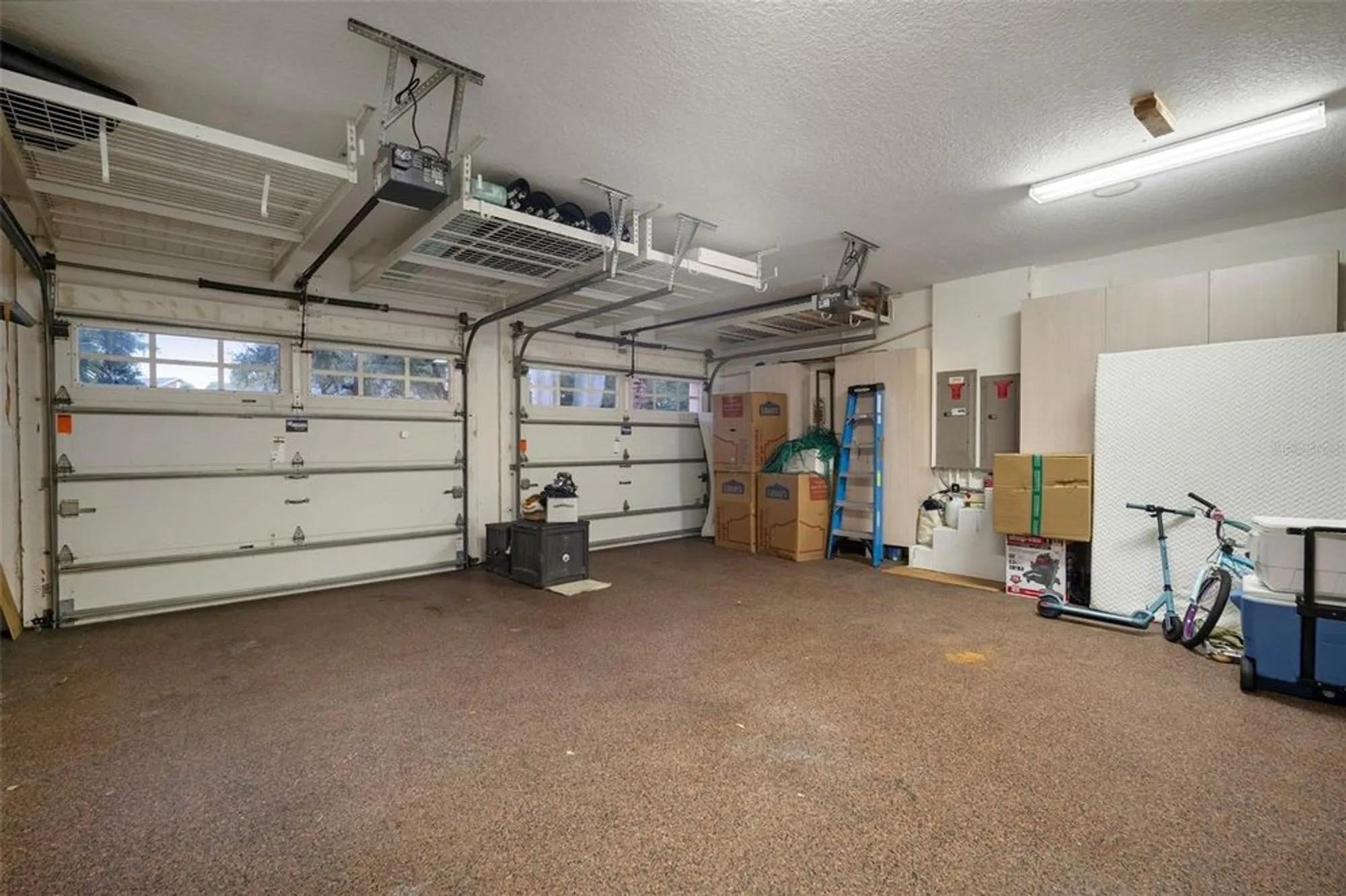 Property Slideshow image 69 of 94 | 825 islebay dr, Apollo Beach, FL, 33572