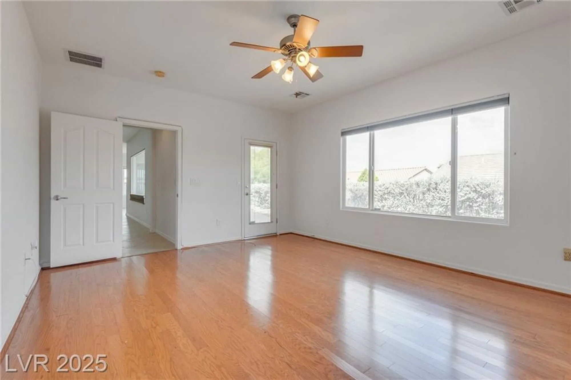 Property Slideshow image 21 of 34 | 2348 kalkaska dr, Henderson, NV, 89044