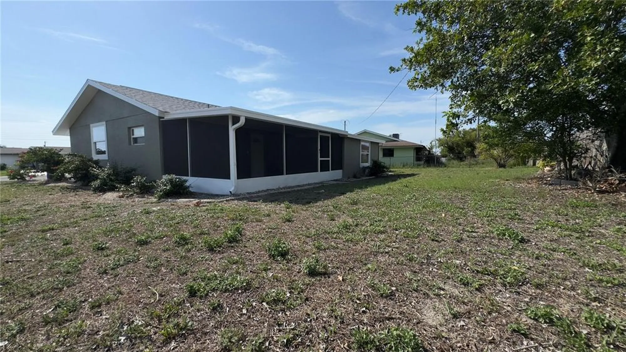 Property Slideshow image 14 of 25 | 1735 council dr, Sun City Center, FL, 33573