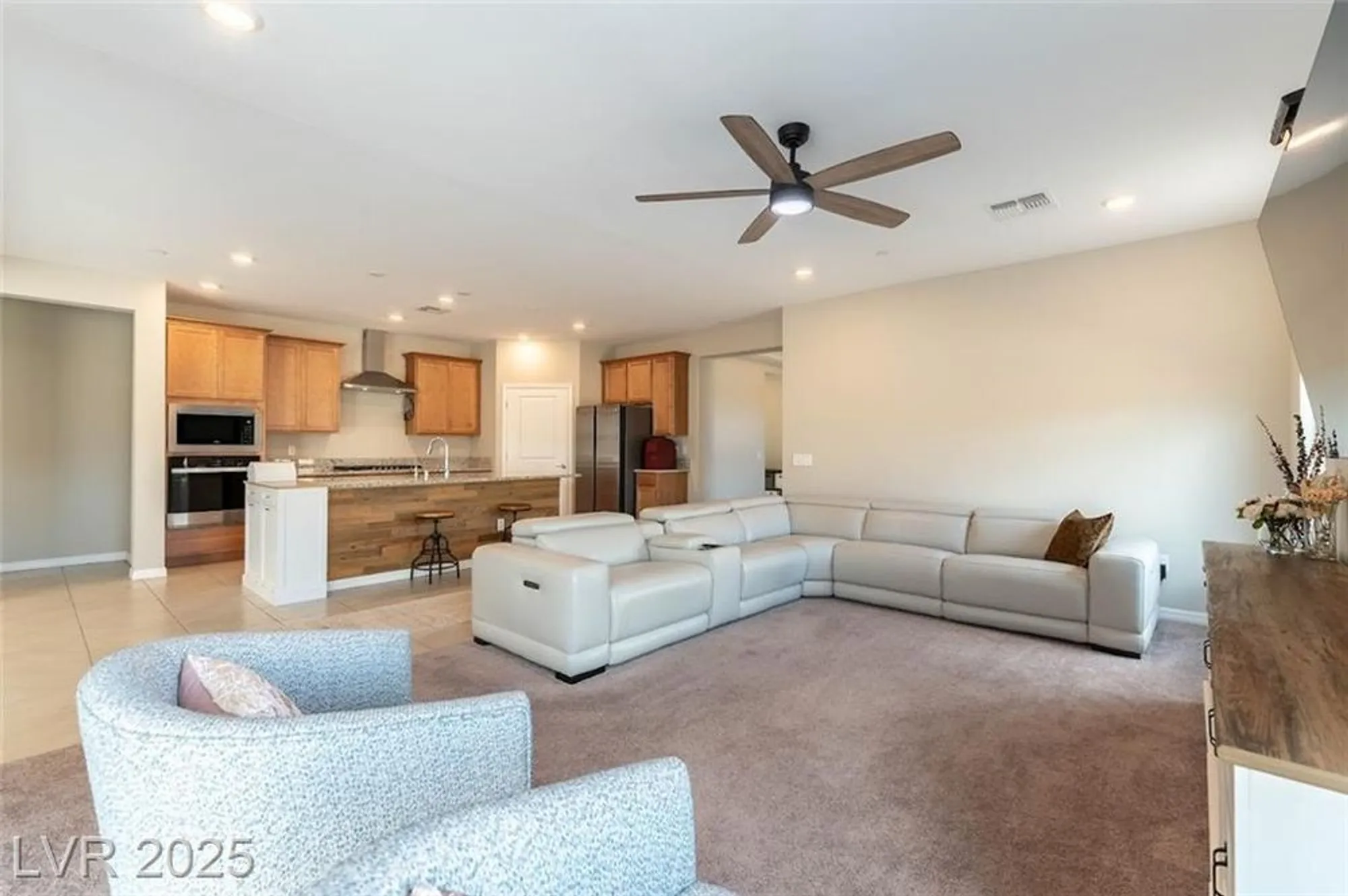Property Slideshow image 16 of 30 | 127 crimson cactus ave, Henderson, NV, 89011