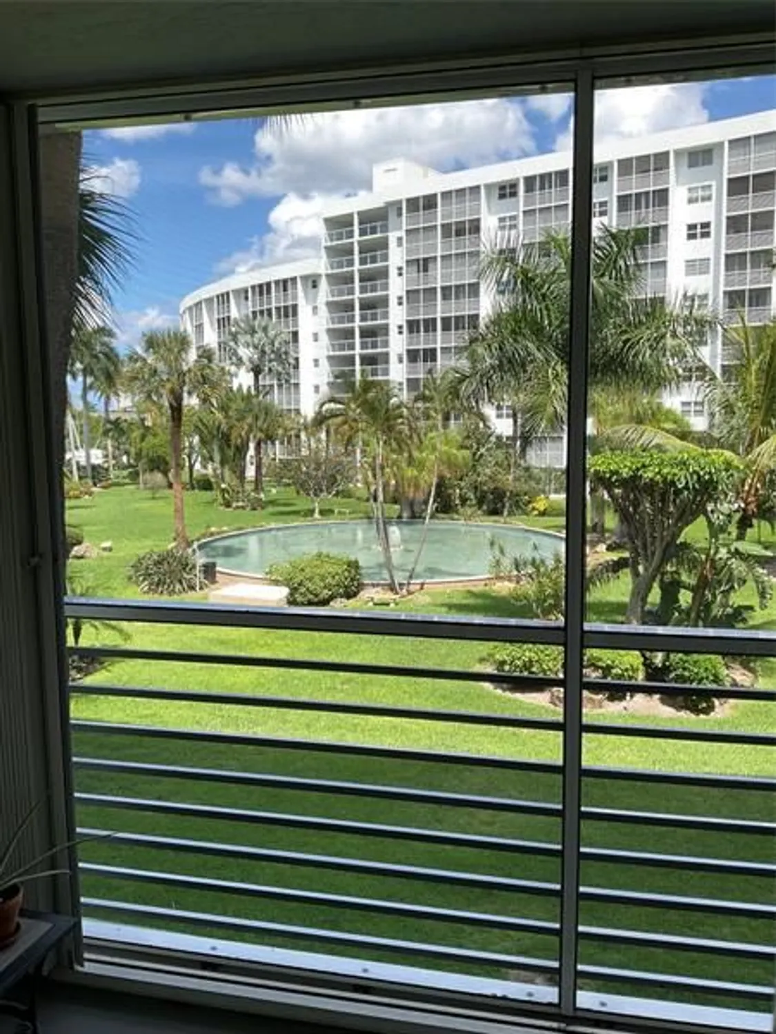Property Slideshow image 15 of 17 | 2731 ne 14th street cswy apt 307, Pompano Beach, FL, 33062