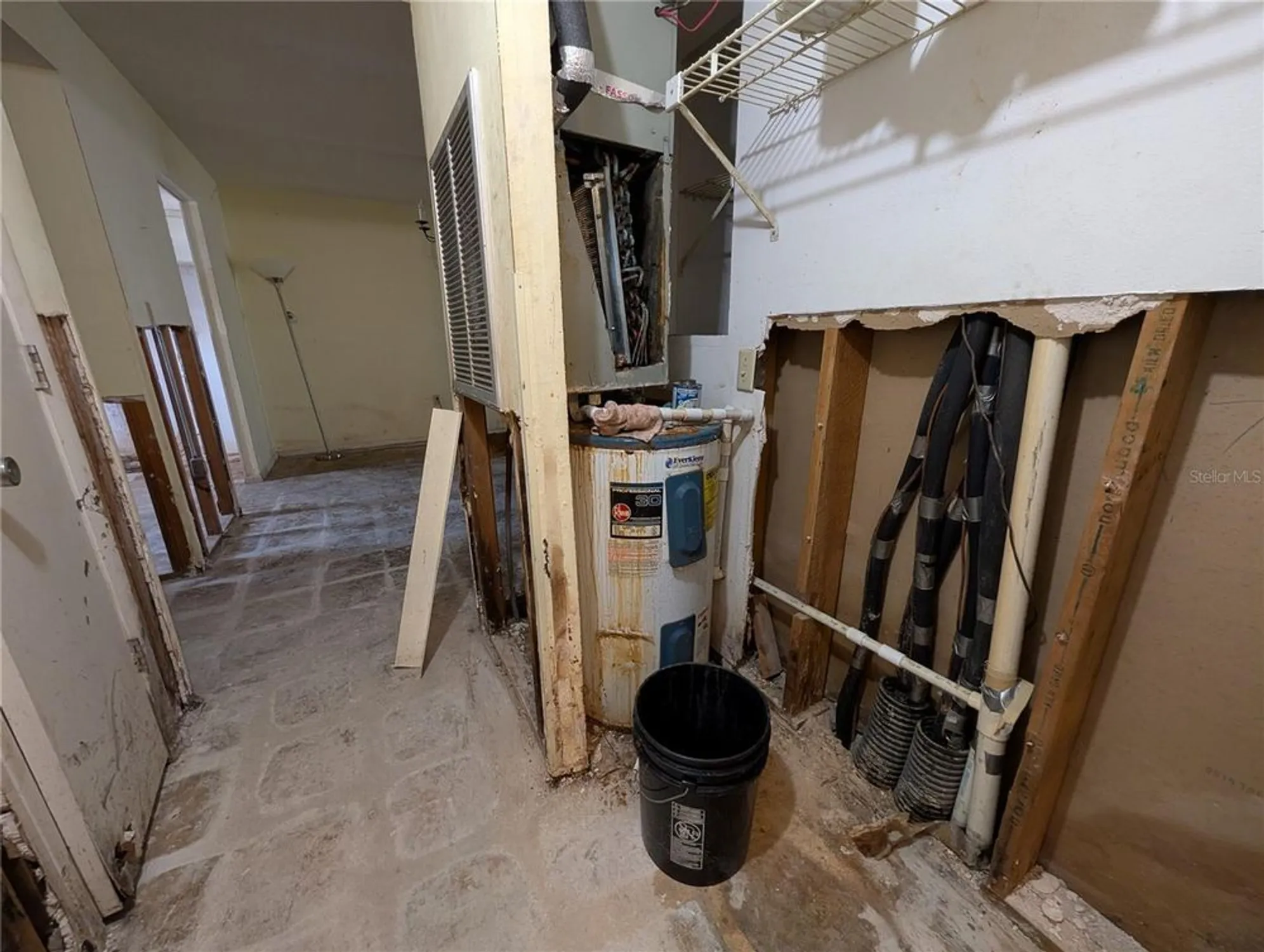 Property Slideshow image 7 of 18 | 3074 lake bayshore dr # o-120, Bradenton, FL, 34205