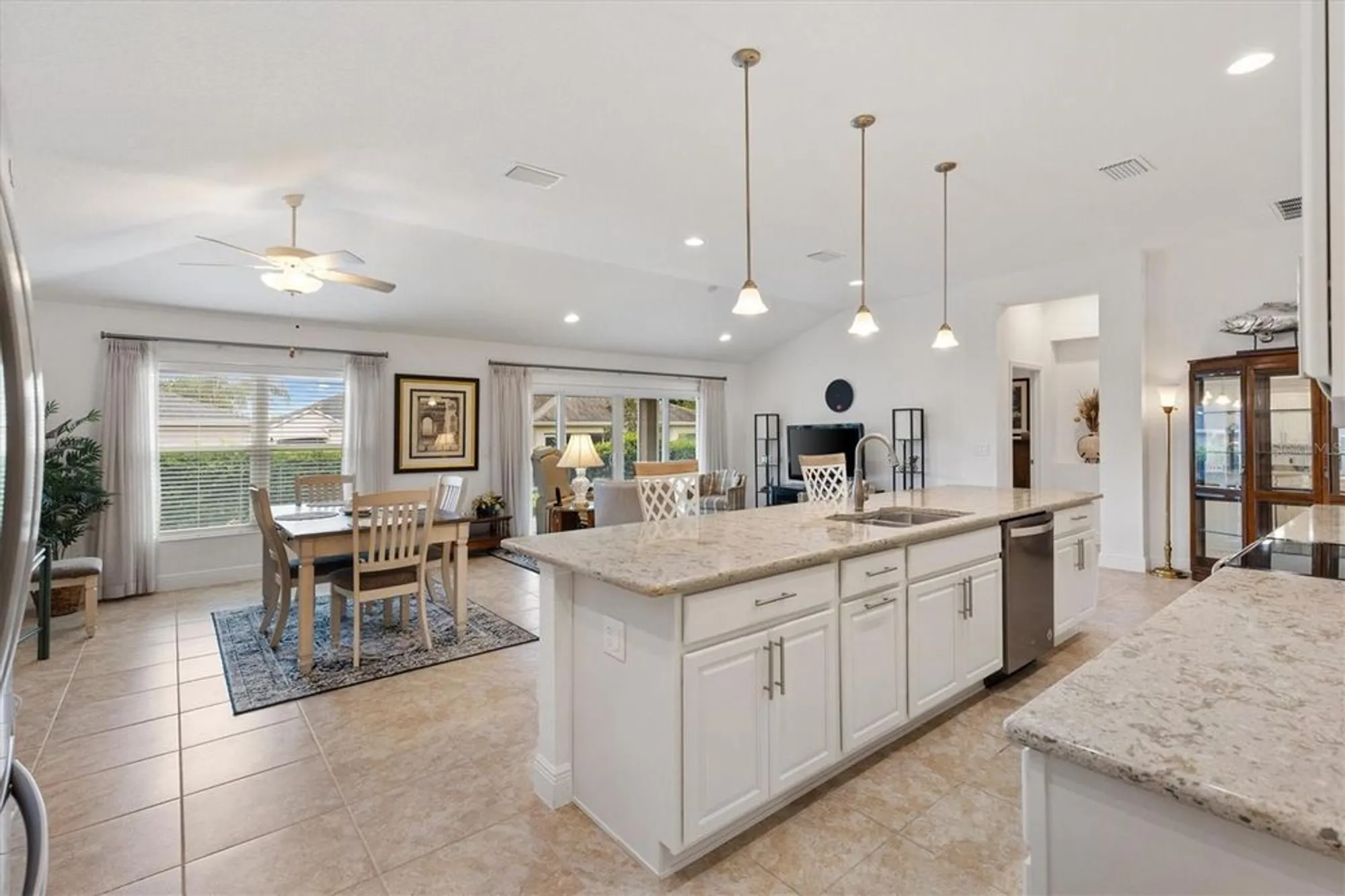 Property Slideshow image 10 of 41 | 10404 silver maple ave, Oxford, FL, 34484