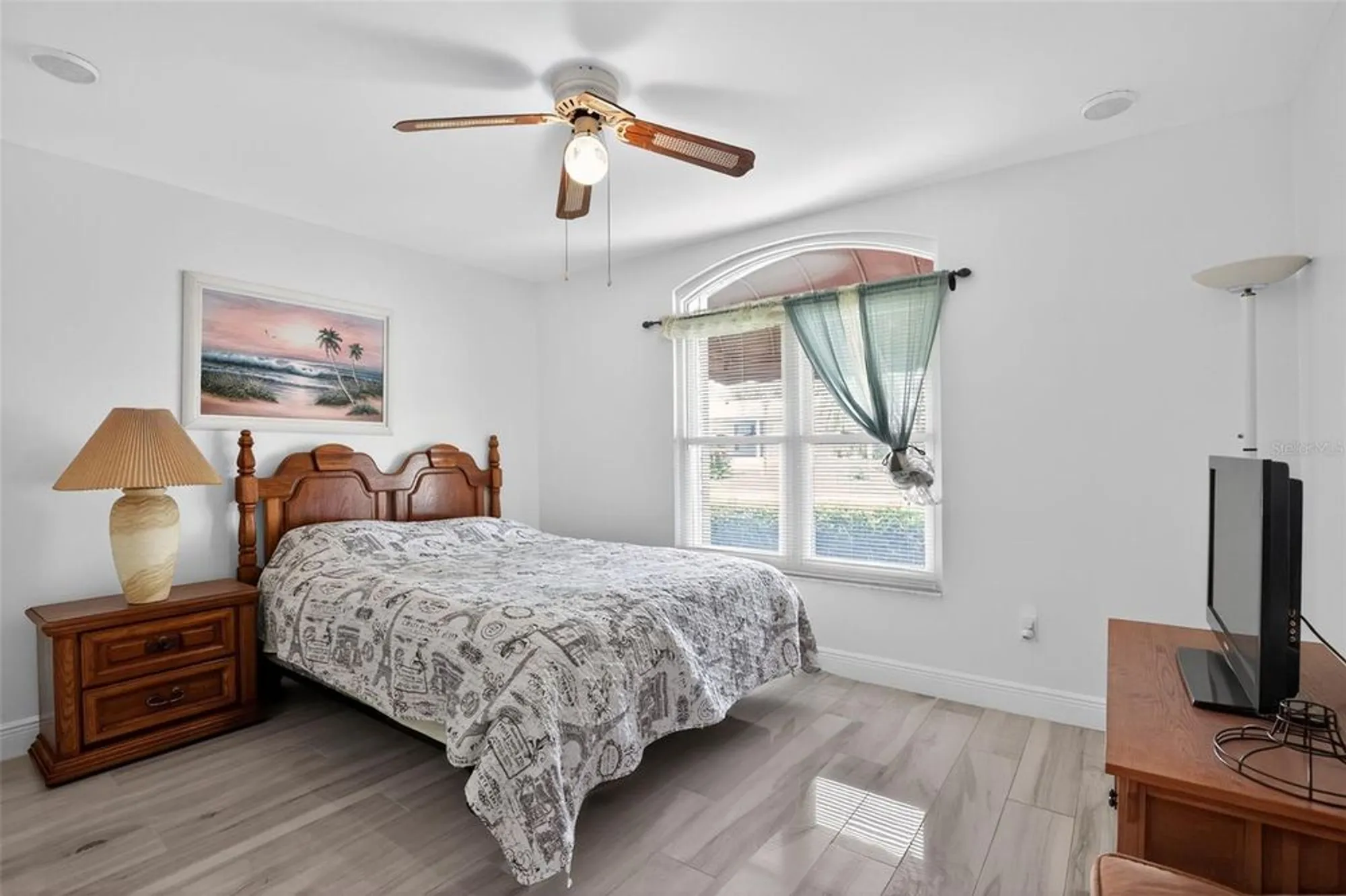 Property Slideshow image 27 of 32 | 411 del mar dr, Lady Lake, FL, 32159