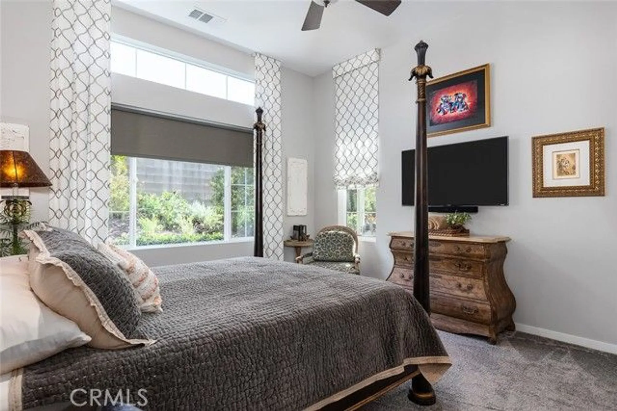 Property Slideshow image 21 of 43 | 25102 citron ln, Canyon Country, CA, 91387