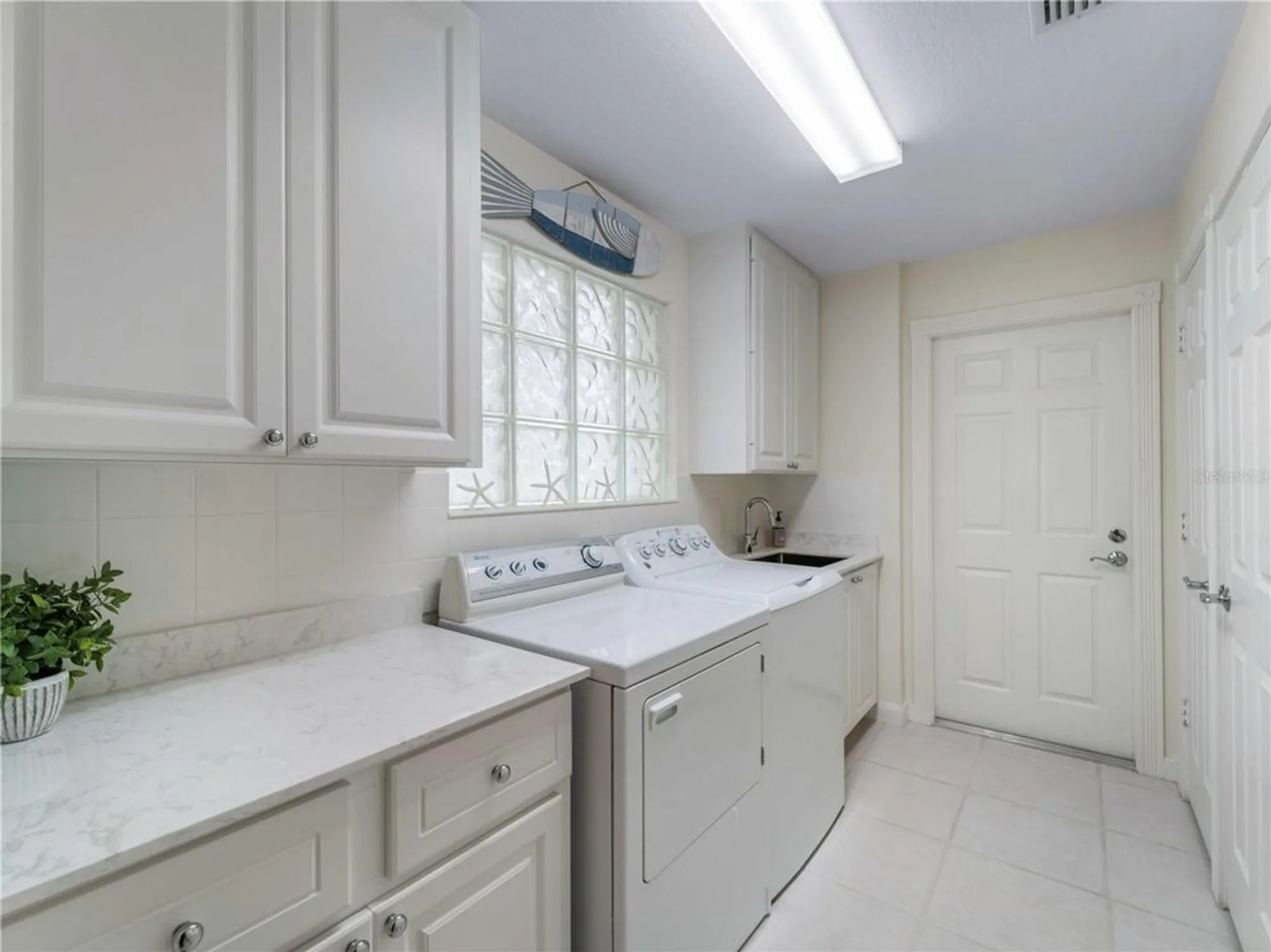 Property Slideshow image 30 of 62 | 7641 quinto dr, Sarasota, FL, 34238
