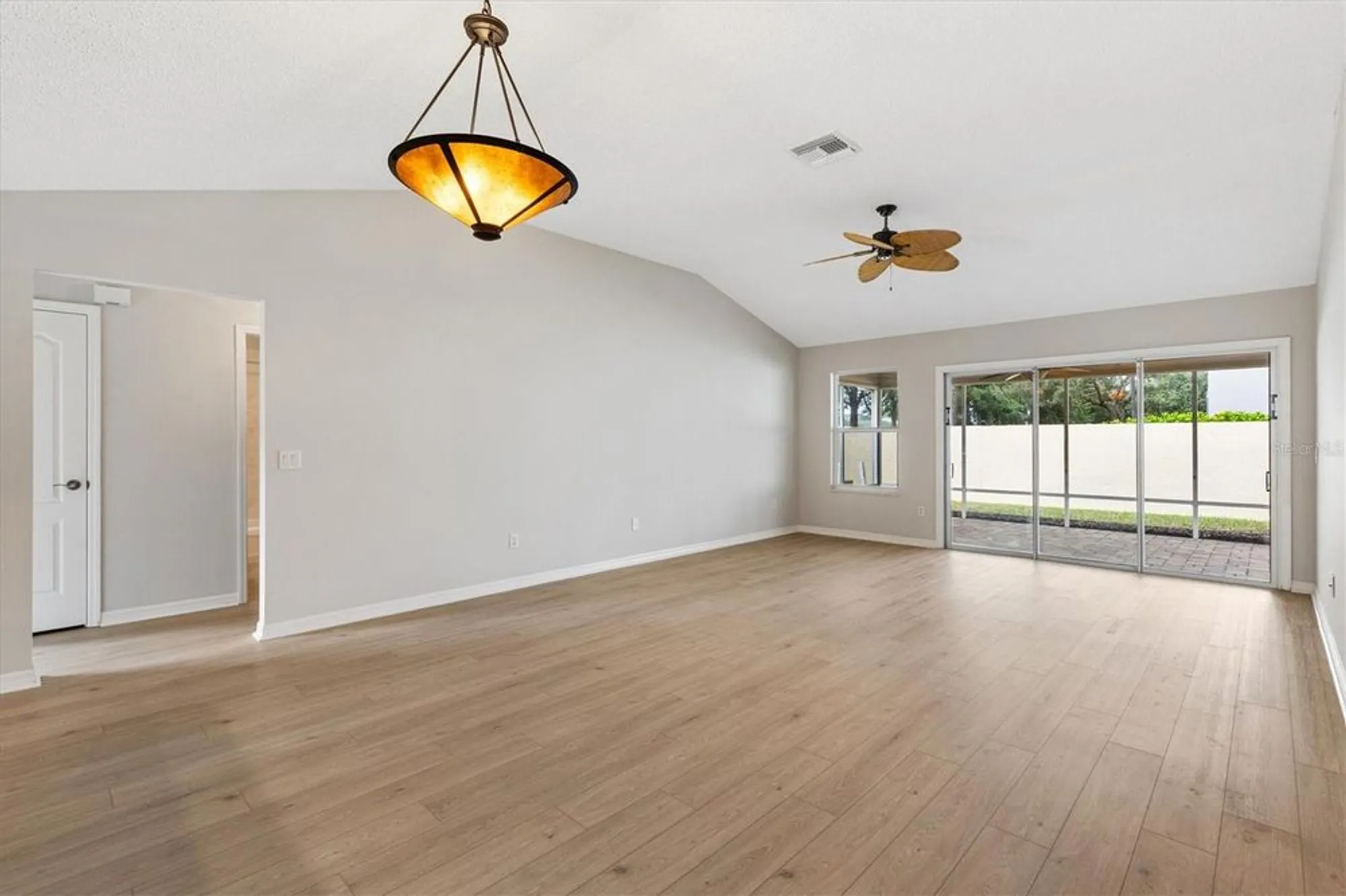 Property Slideshow image 13 of 46 | 2573 caribe dr, The Villages, FL, 32162