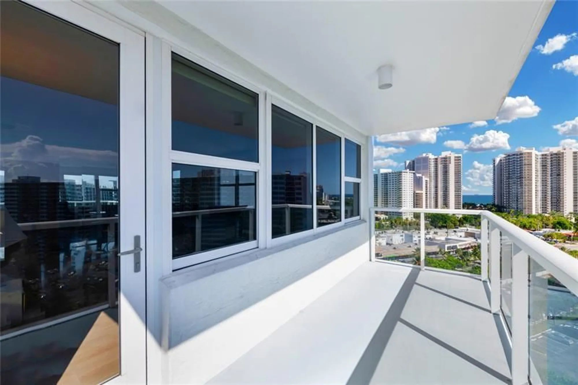 Property Slideshow image 6 of 61 | 3300 ne 36th st 1416, Fort Lauderdale, FL, 33308