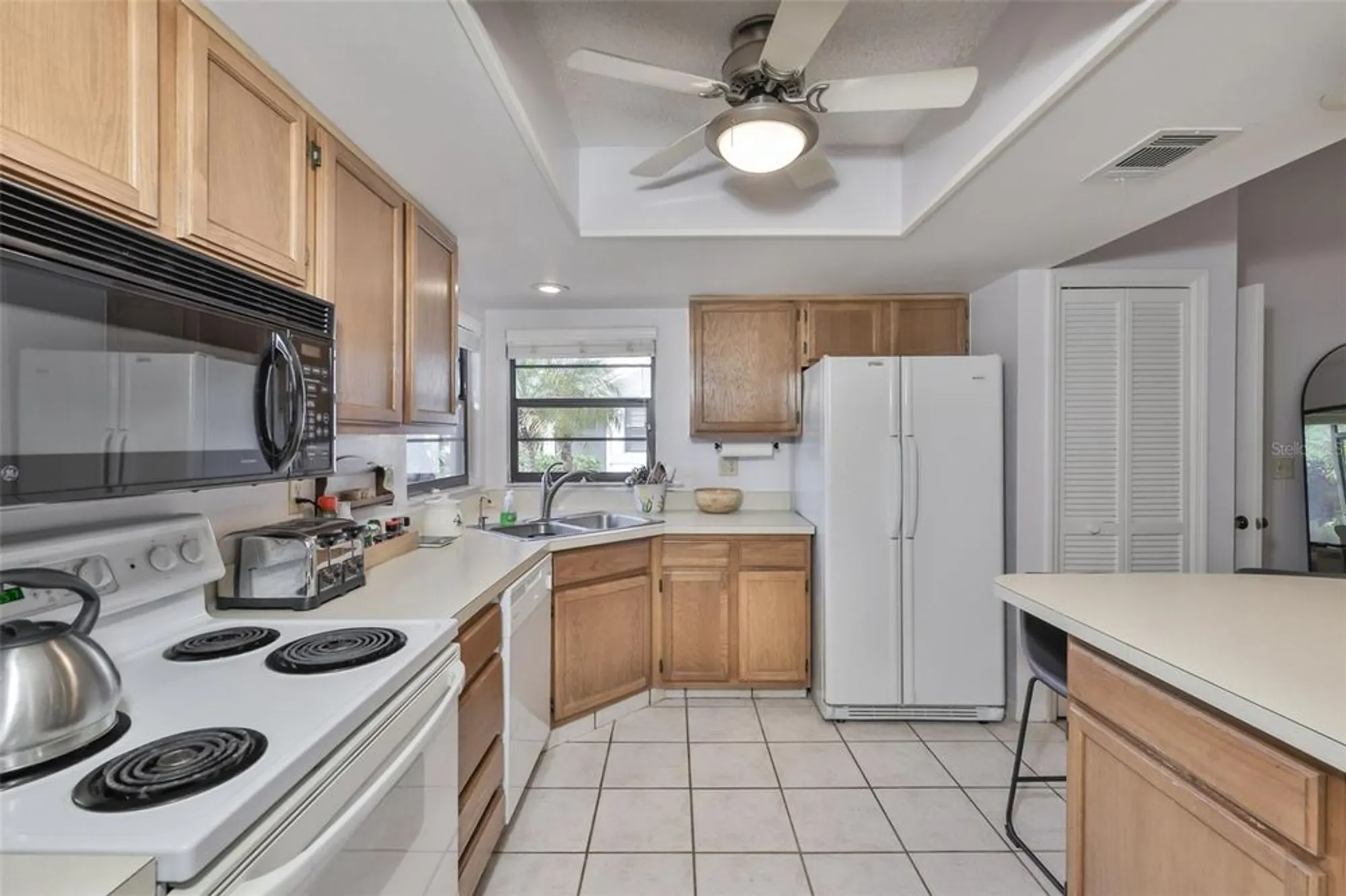 Property Slideshow image 19 of 46 | 1305 spry ct, Sun City Center, FL, 33573