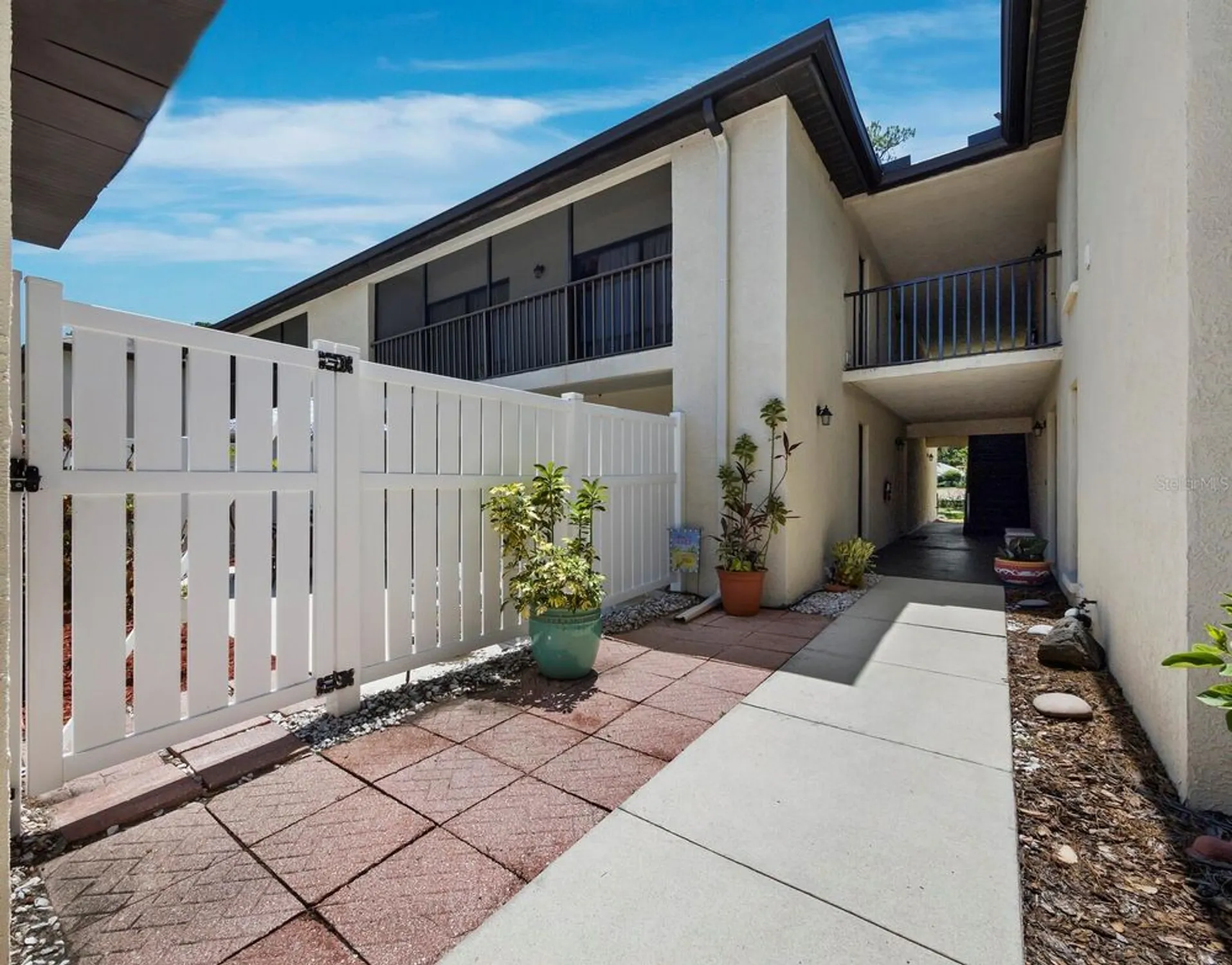 Property Slideshow image 8 of 67 | 6110 country club way 102, Sarasota, FL, 34243