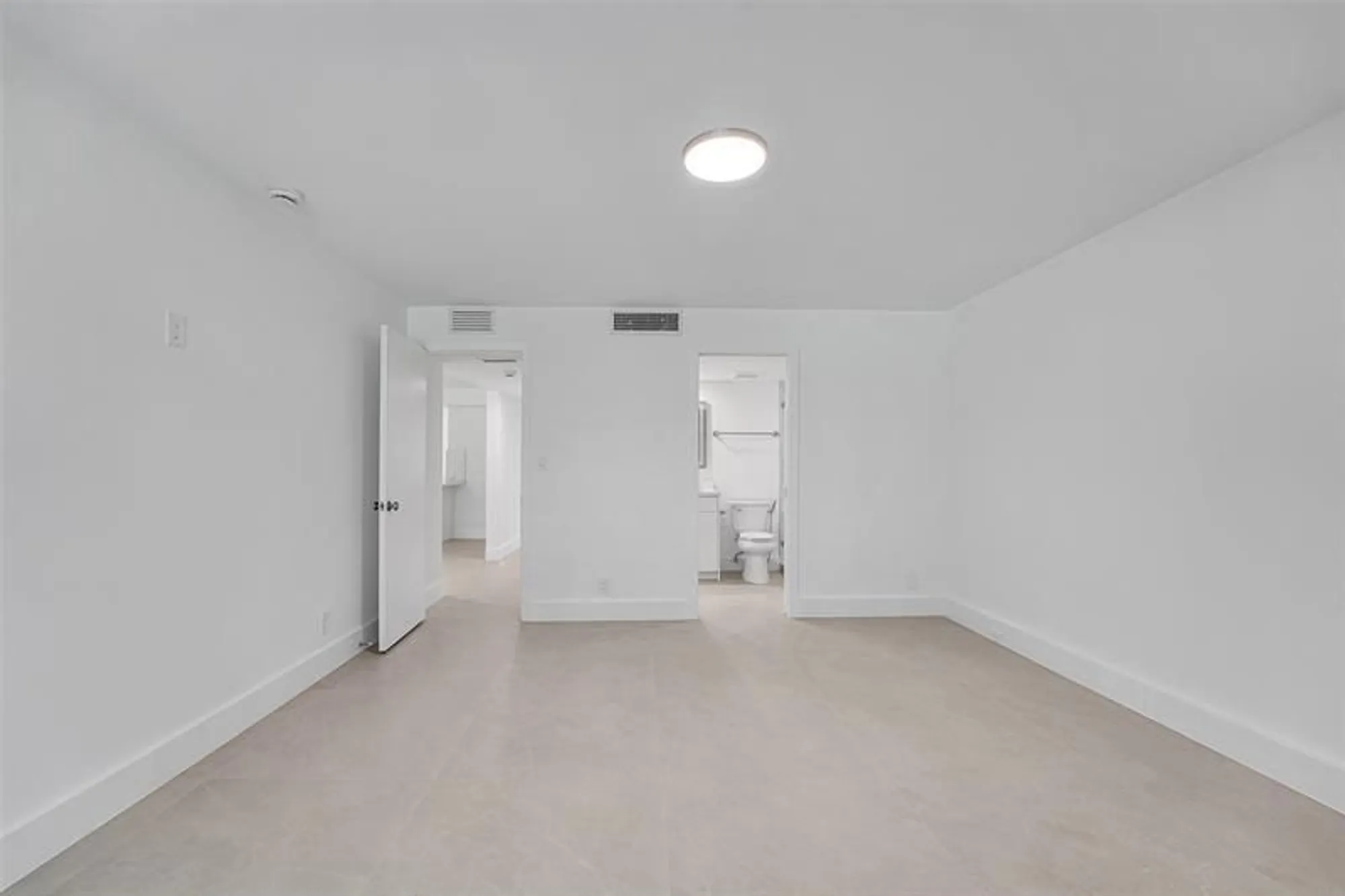 Property Slideshow image 22 of 27 | 3201 portofino pt c2, Coconut Creek, FL, 33066