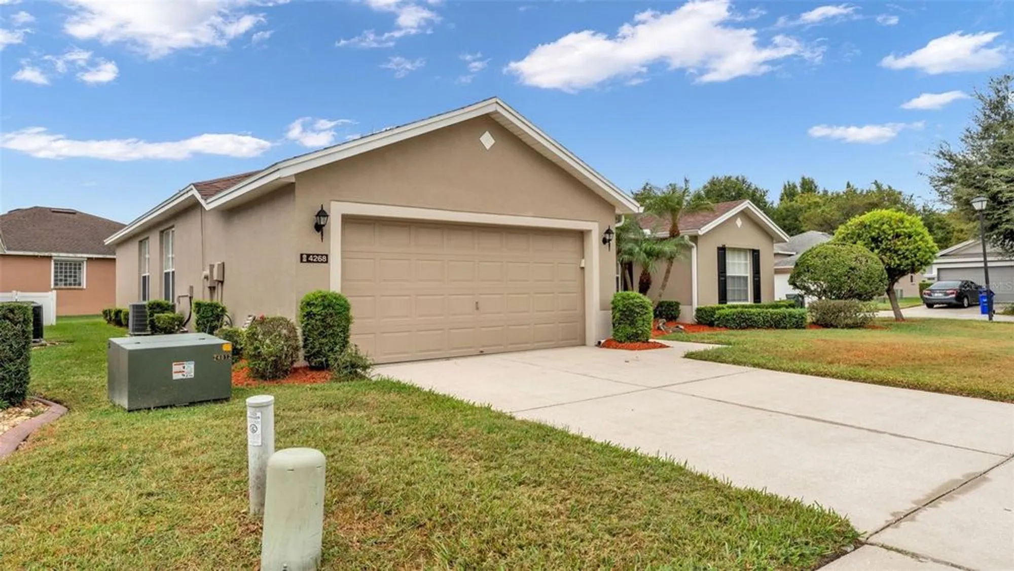 Property Slideshow image 3 of 37 | 4268 windchime ln, Lakeland, FL, 33811
