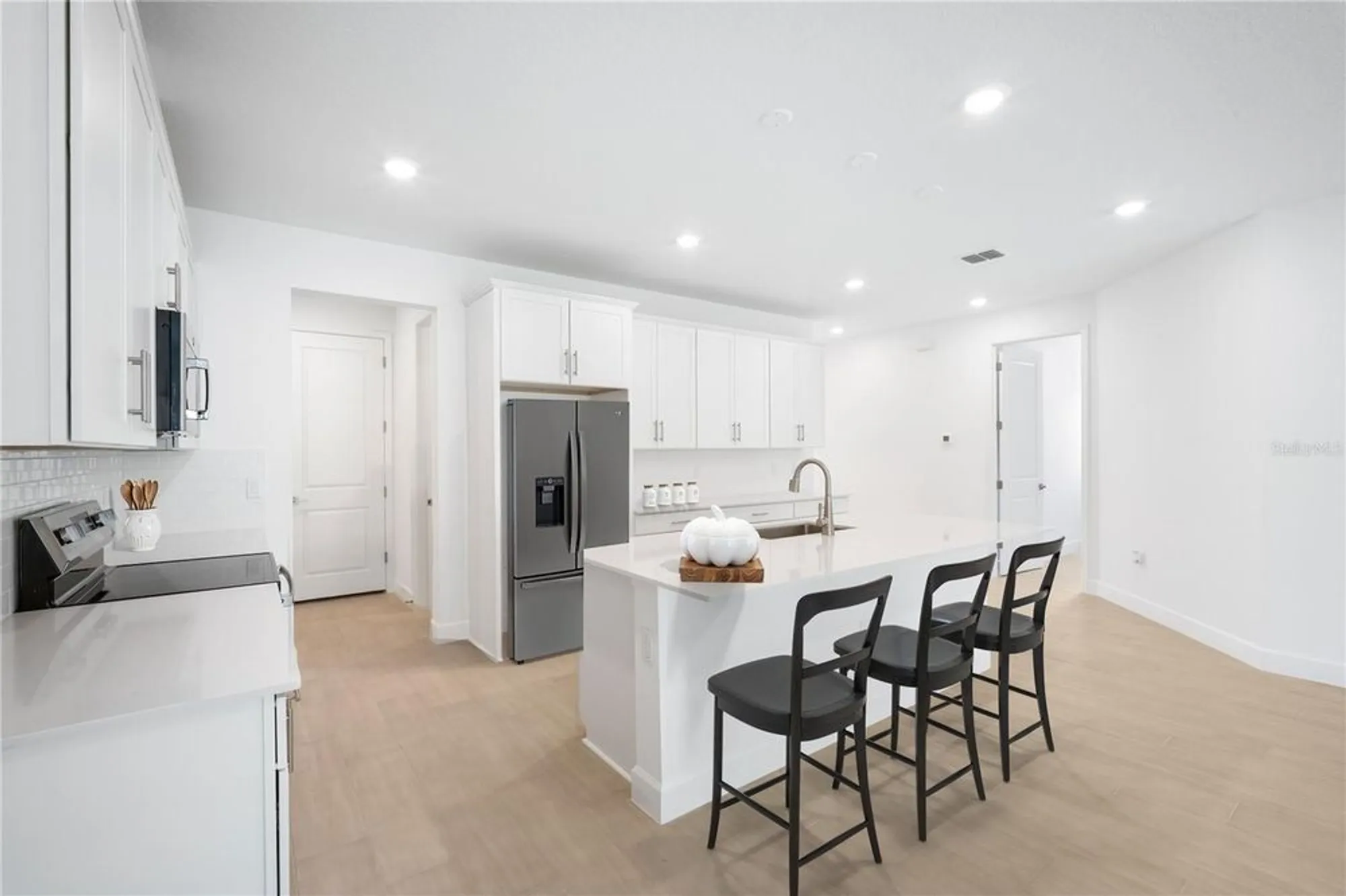 Property Slideshow image 12 of 48 | 9005 players dr, Weeki Wachee, FL, 34613