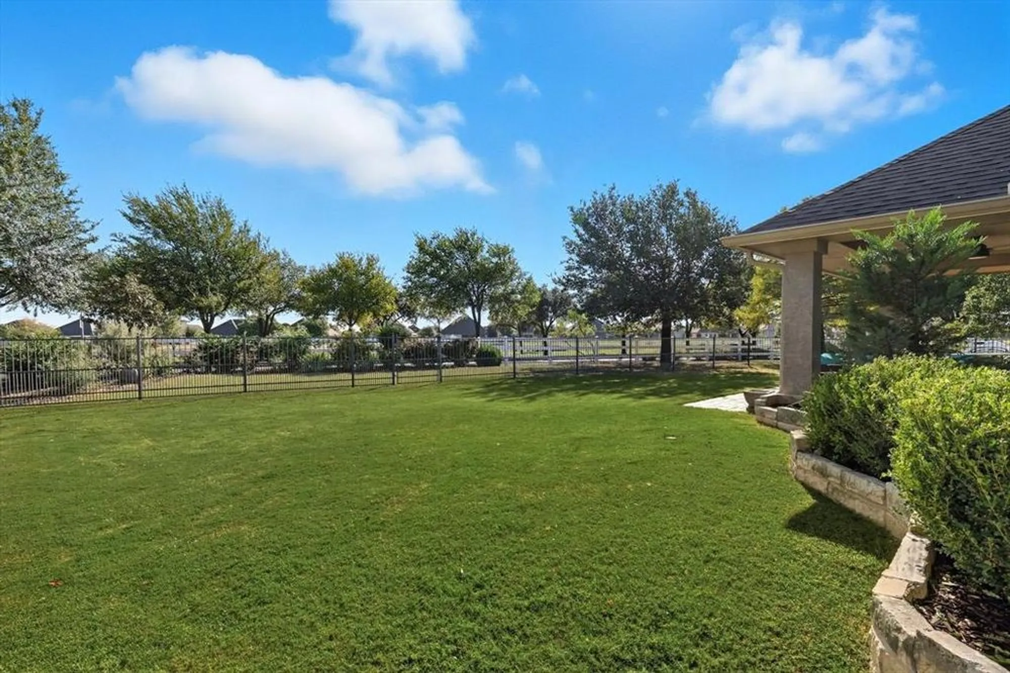 Property Slideshow image 34 of 39 | 9704 amber ct, Denton, TX, 76207