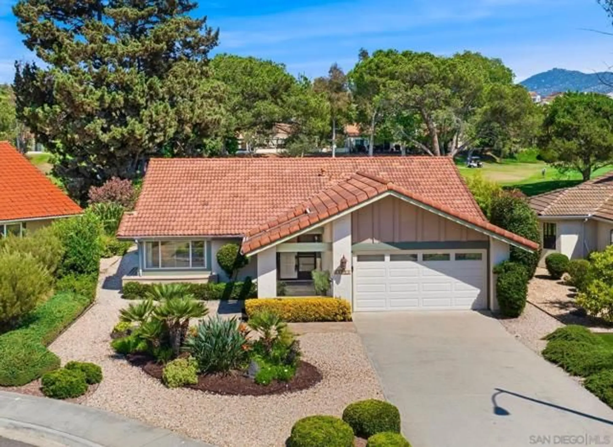 Property Slideshow image 1 of 18 | 12977 camino emparrado, San Diego, CA, 92128