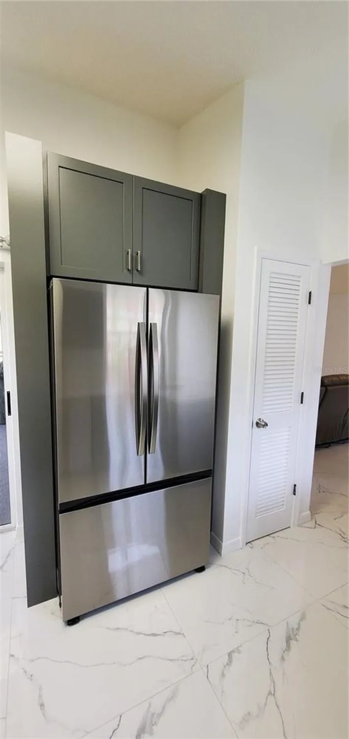 Property Slideshow image 10 of 28 | 5508 83rd ter, Sarasota, FL, 34243