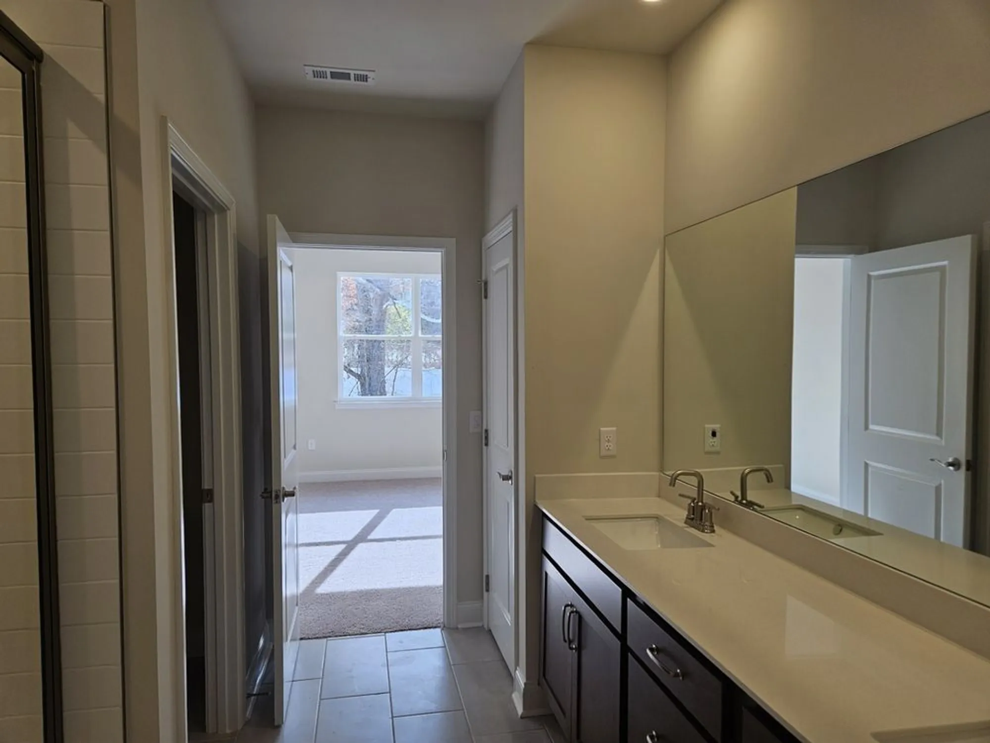 Property Slideshow image 28 of 38 | 336 stonehaus cir, Antioch, TN, 37013