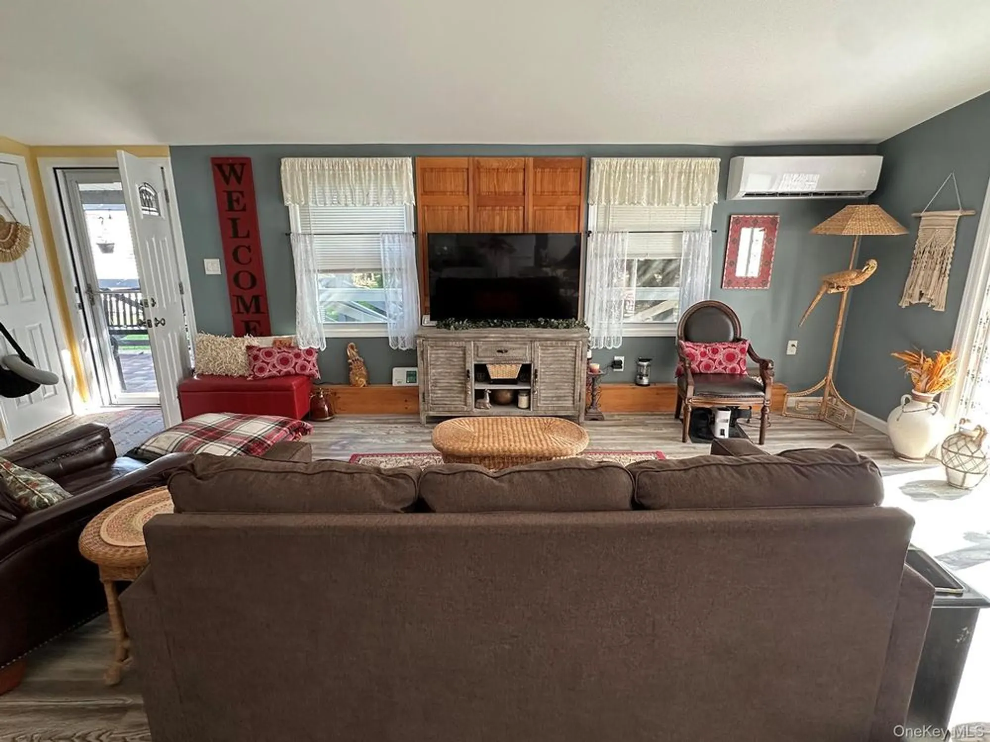 Property Slideshow image 4 of 13 | 53 village cir, Brookhaven, NY, 11949