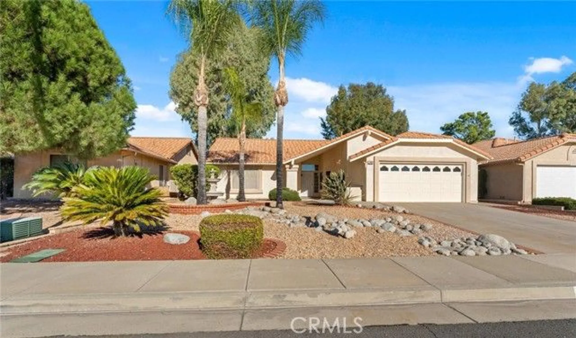 Property Slideshow image 2 of 40 | 1886 tamarack ln, Hemet, CA, 92545