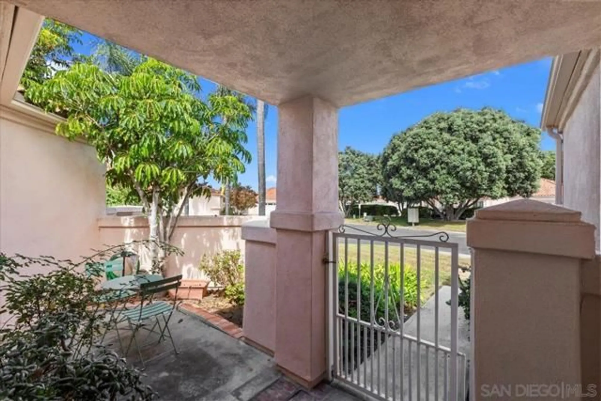 Property Slideshow image 9 of 45 | 1299 via apuesto, San Marcos, CA, 92078