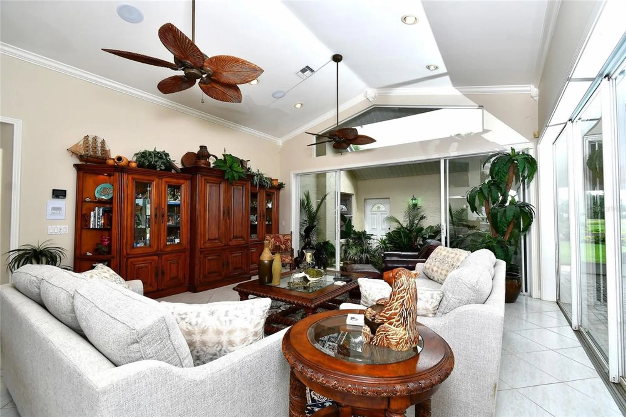 Property Slideshow image 16 of 44 | 6030 key largo cir, Punta Gorda, FL, 33955