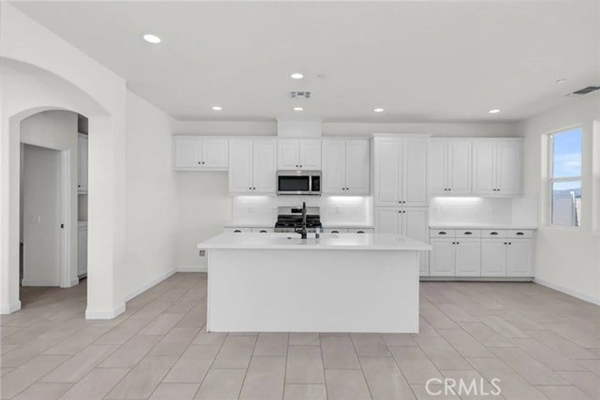 Property Slideshow image 6 of 42 | 7444 desert sky dr, Yucca Valley, CA, 92284