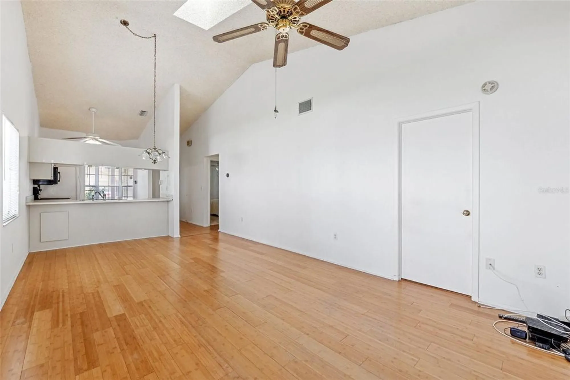 Property Slideshow image 9 of 30 | 6514 thicket trl, New Port Richey, FL, 34653