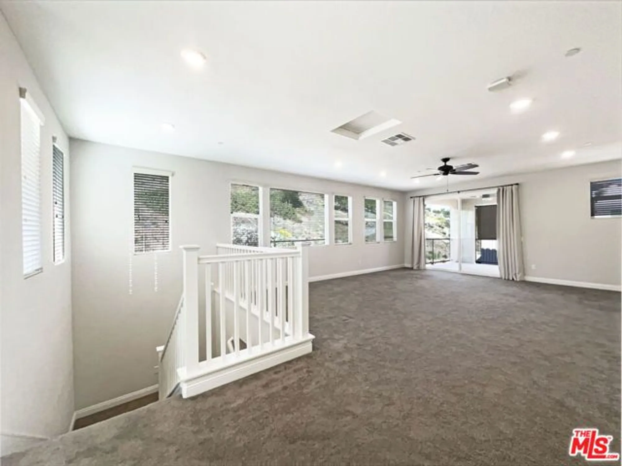 Property Slideshow image 22 of 30 | 20543 martingale pl, Santa Clarita, CA, 91350