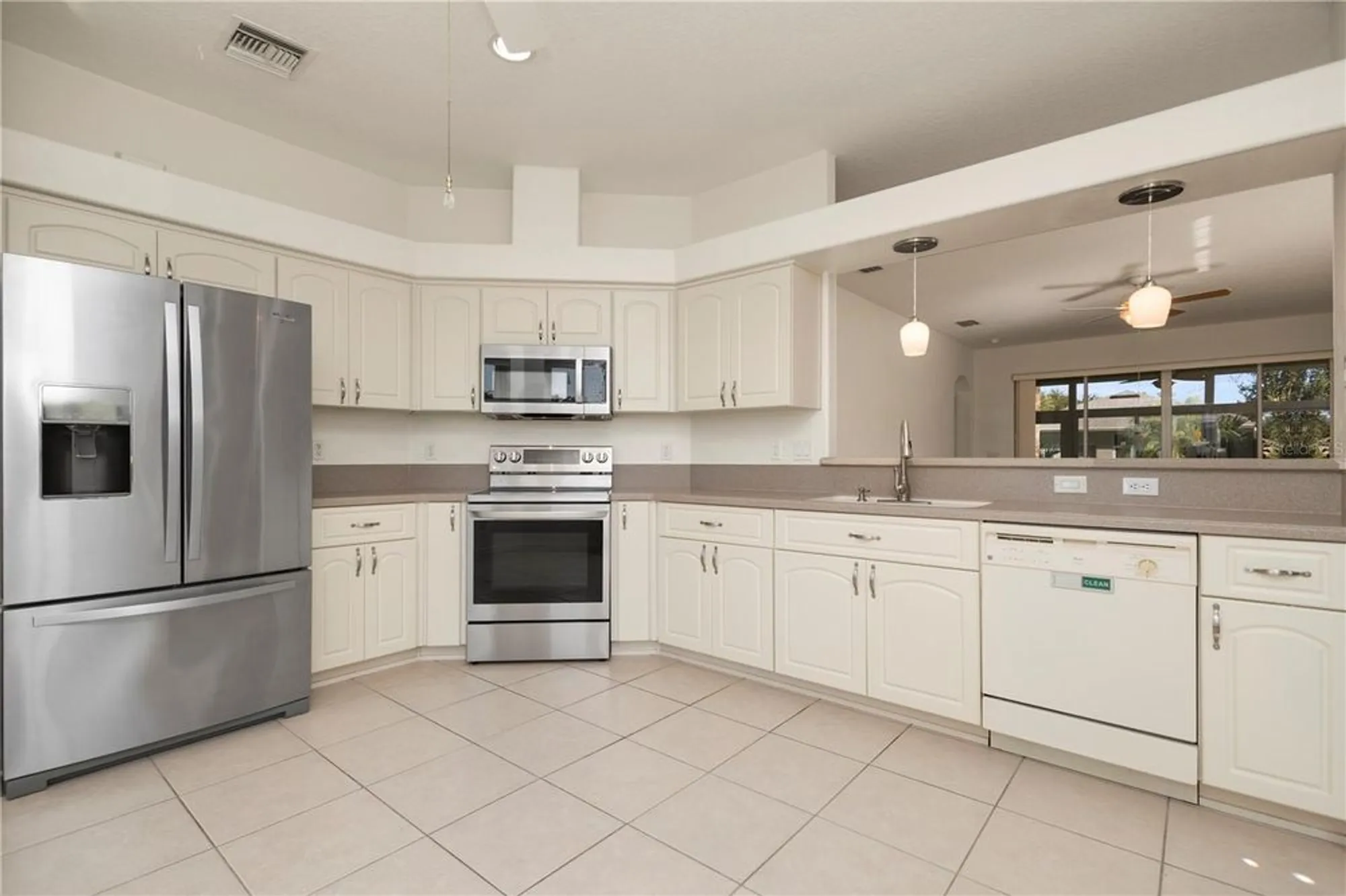 Property Slideshow image 3 of 52 | 5313 treasure view way, Leesburg, FL, 34748