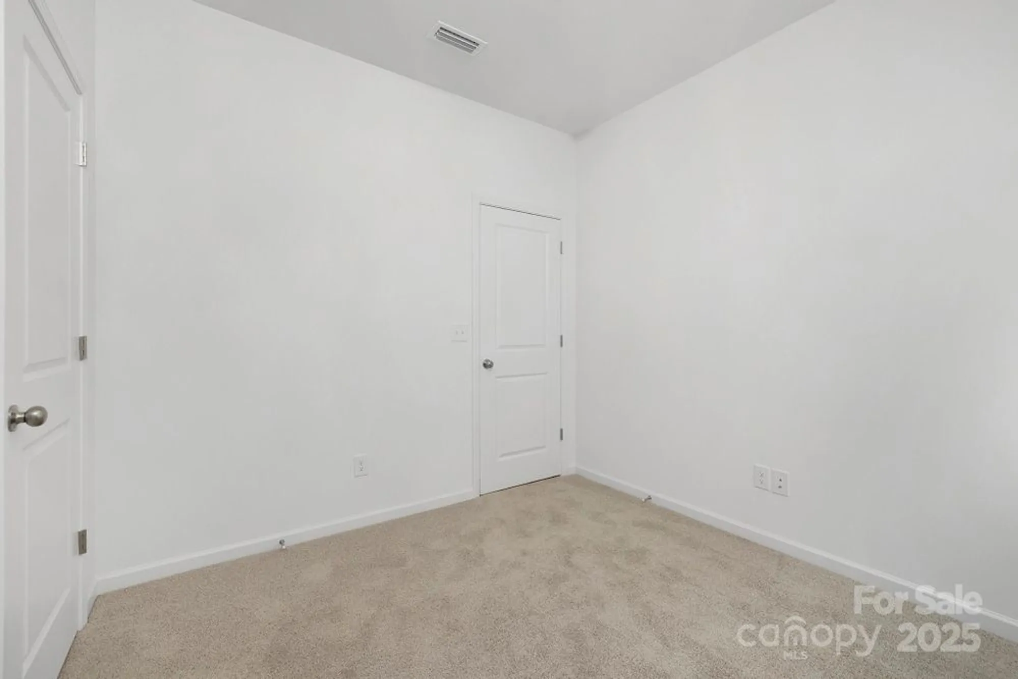 Property Slideshow image 18 of 37 | 24558 blue heron cir # 402, Lancaster, SC, 29720