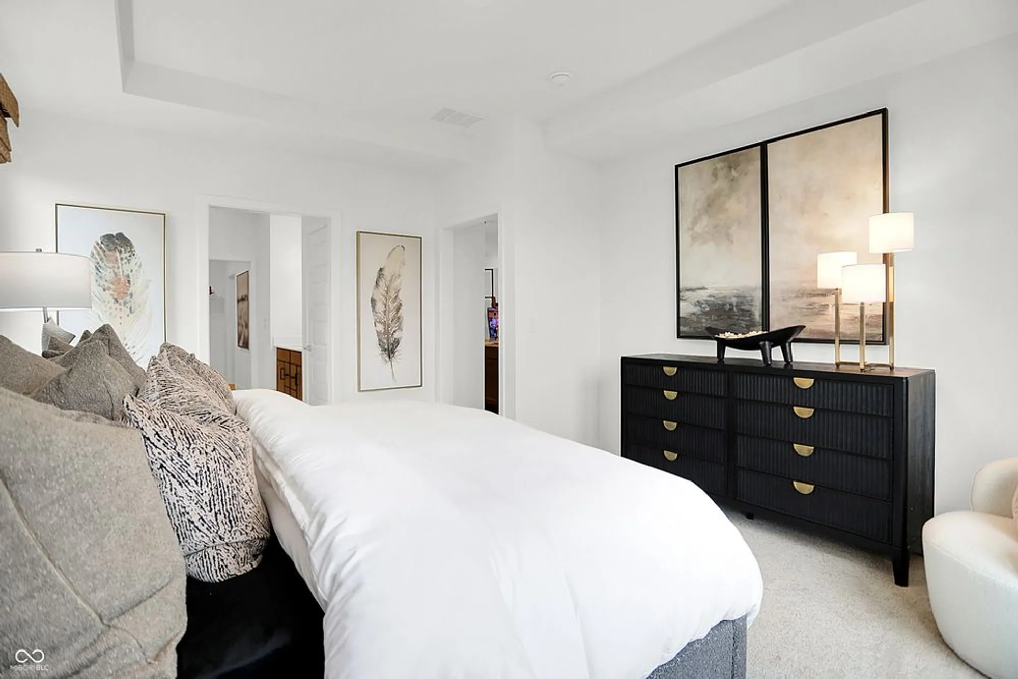 Property Slideshow image 23 of 31 | 5339 nettleton way, Avon, IN, 46123