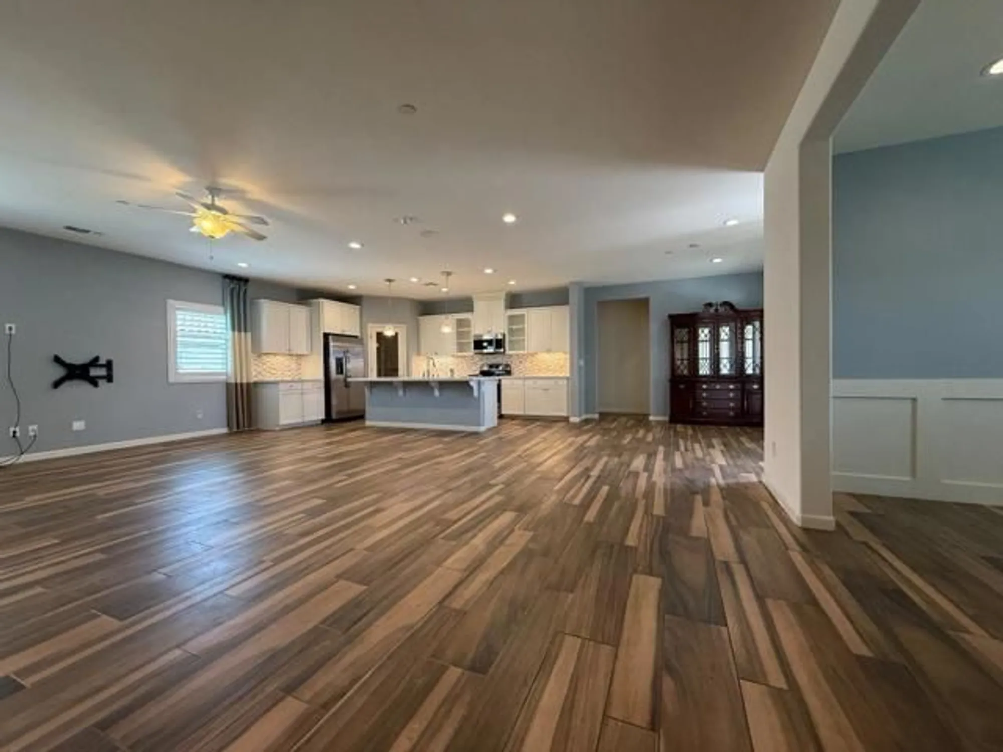 Property Slideshow image 7 of 15 | 830 auction st, Los Banos, CA, 93635