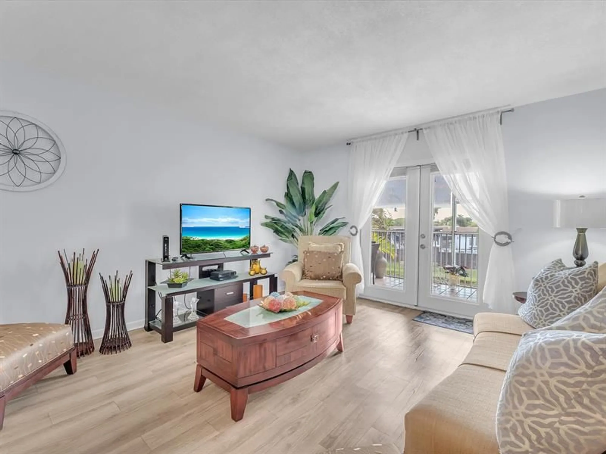 Property Slideshow image 5 of 25 | 6770 royal palm blvd apt 205, Margate, FL, 33063