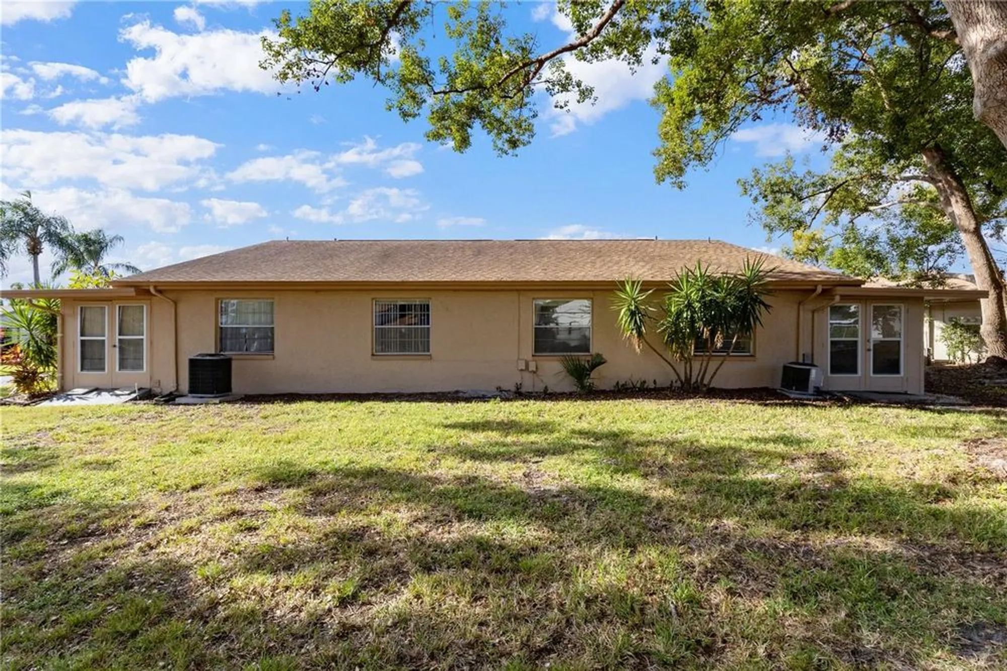 Property Slideshow image 20 of 34 | 409 feltham trl b, Sun City Center, FL, 33573