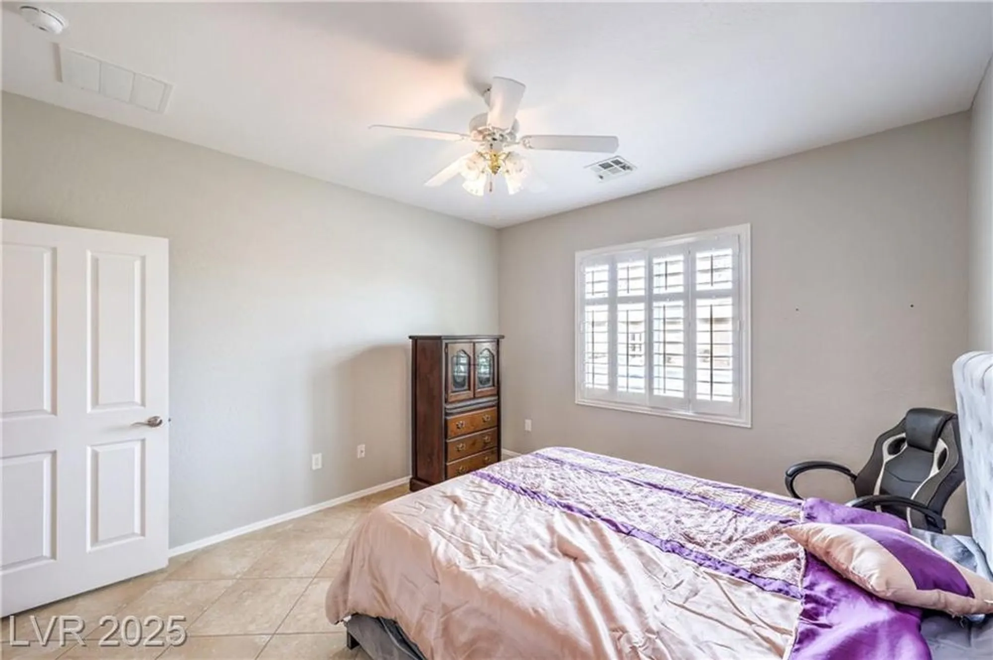 Property Slideshow image 28 of 37 | 2413 hamonah dr, Henderson, NV, 89044
