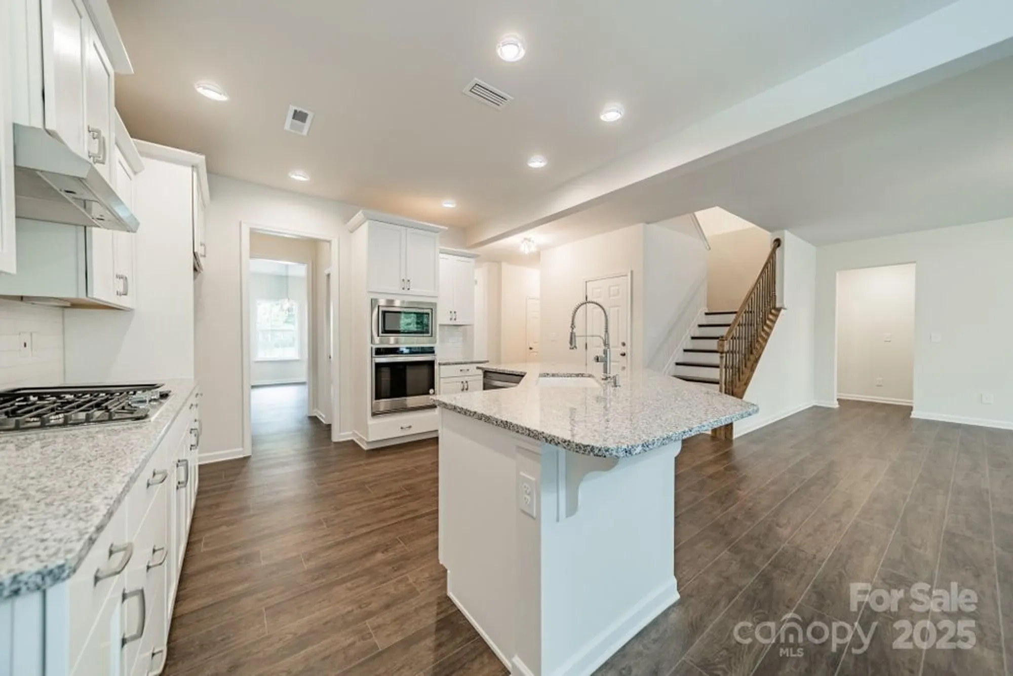 Property Slideshow image 25 of 48 | 6034 jepson ct, Charlotte, NC, 28214