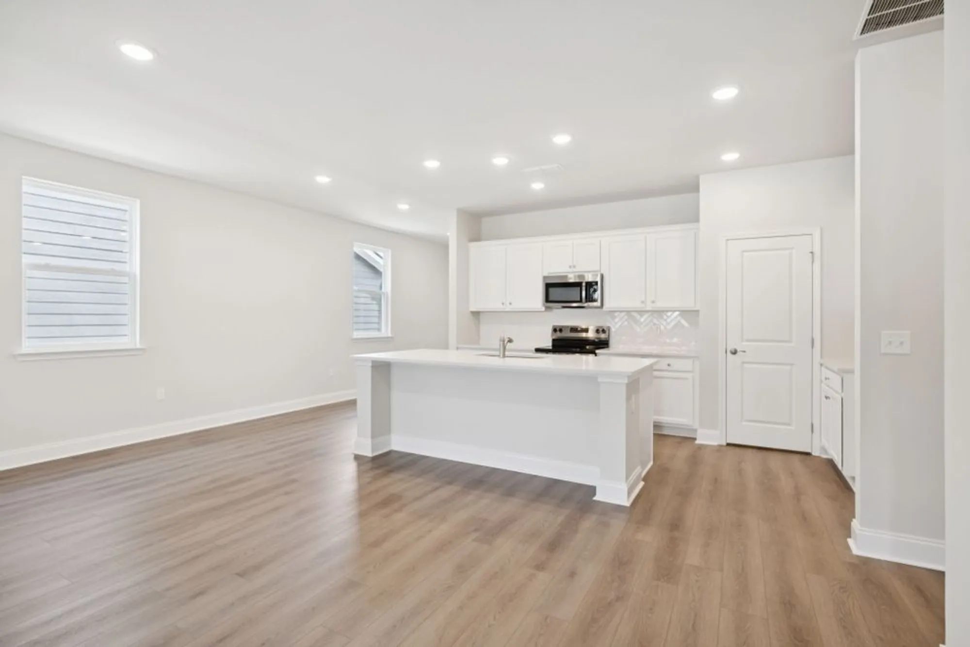 Property Slideshow image 15 of 88 | 308 stonehaus cir, Antioch, TN, 37013