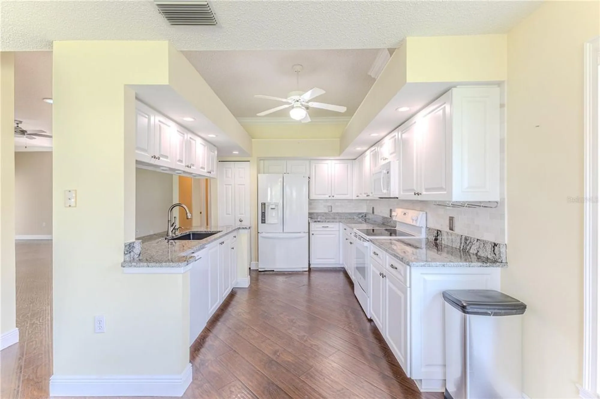 Property Slideshow image 20 of 60 | 2181 terrace view ln, Spring Hill, FL, 34606