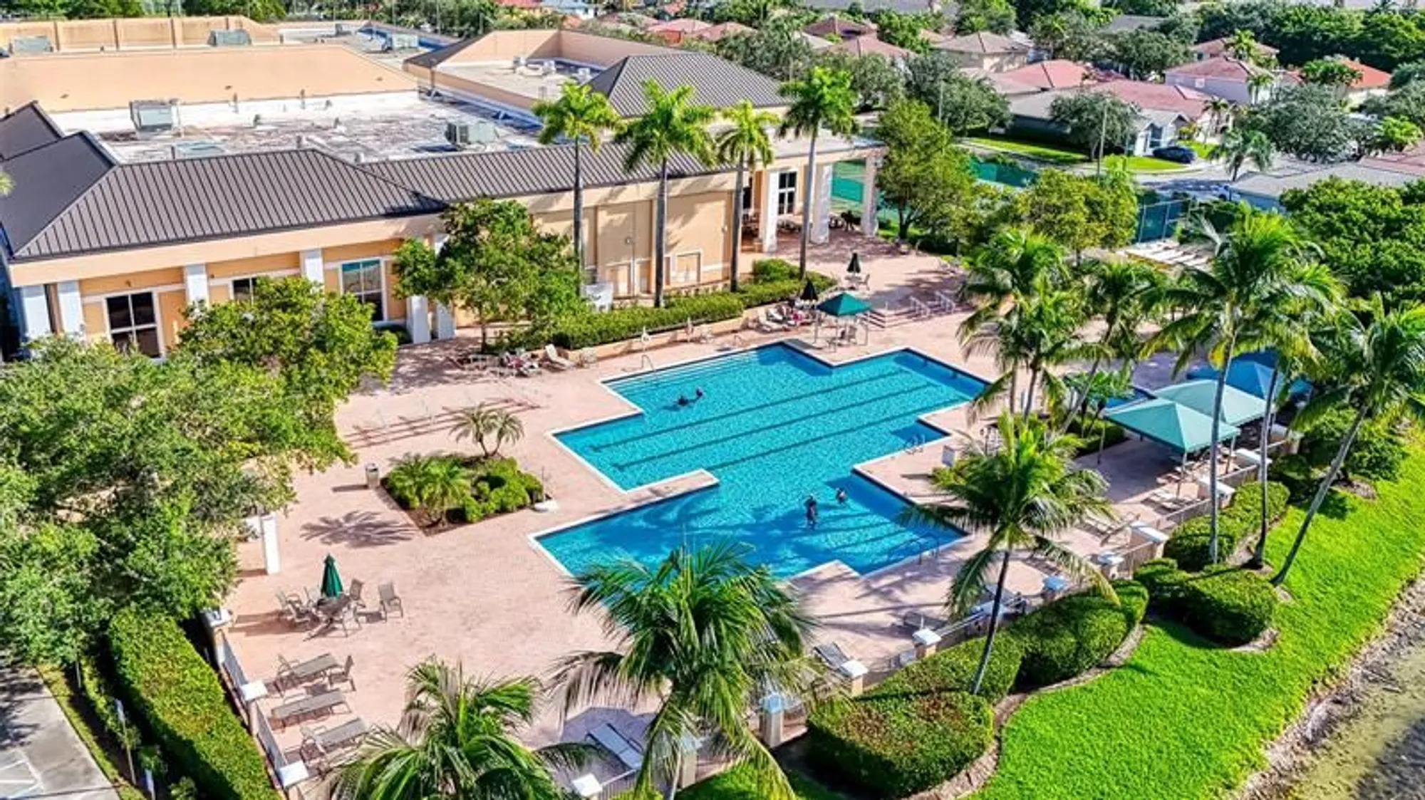 Property Slideshow image 33 of 37 | 7635 southampton ter 402, Tamarac, FL, 33321