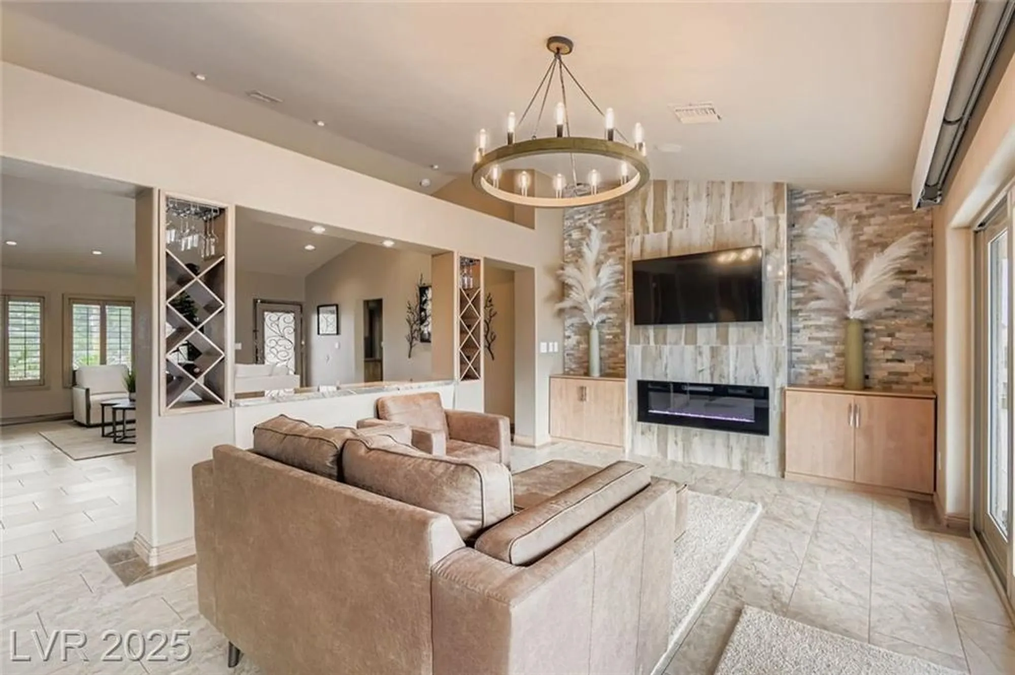 Property Slideshow image 10 of 32 | 9101 villa ridge dr, Las Vegas, NV, 89134