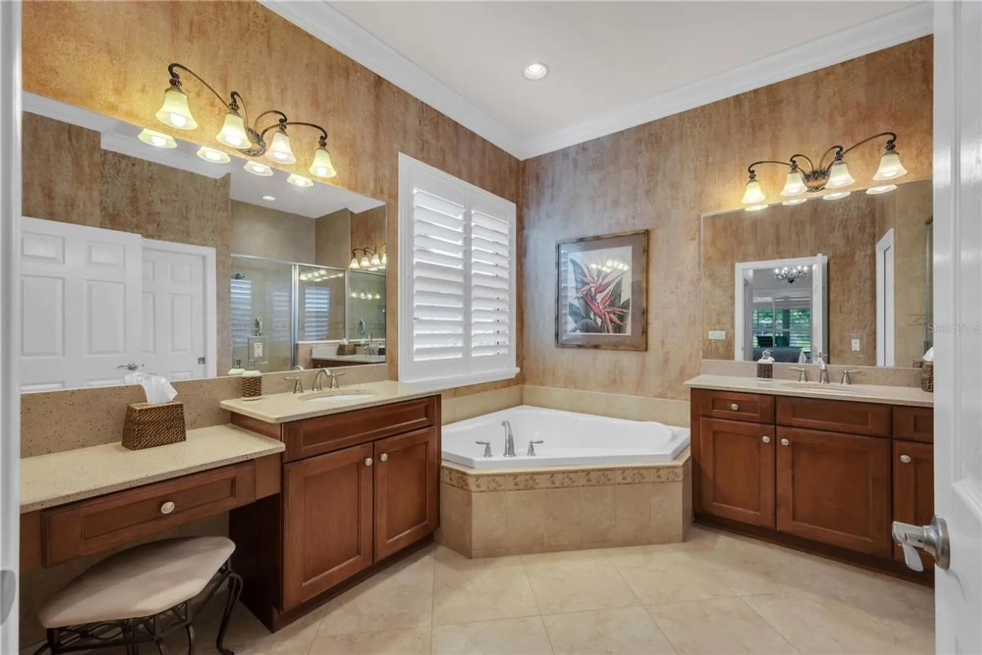 Property Slideshow image 21 of 49 | 15931 golden lakes dr, Wimauma, FL, 33598