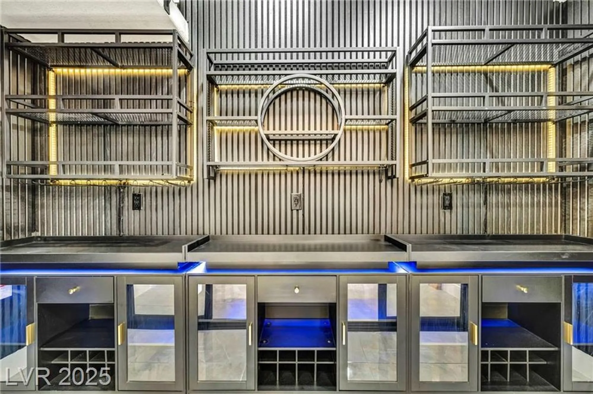 Property Slideshow image 3 of 70 | 2920 crown ridge dr, Las Vegas, NV, 89134