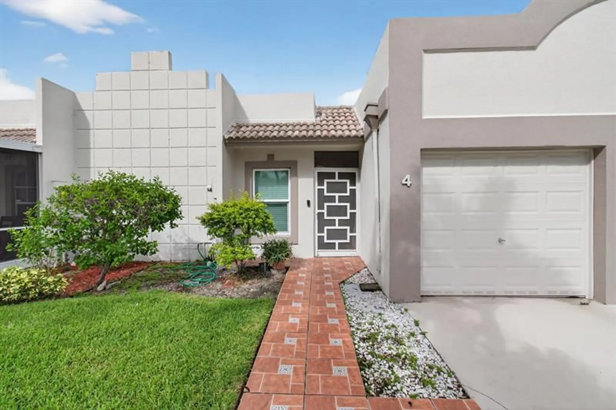 Property Slideshow image 7 of 67 | 19000 stewart cir apt 4, Boca Raton, FL, 33496