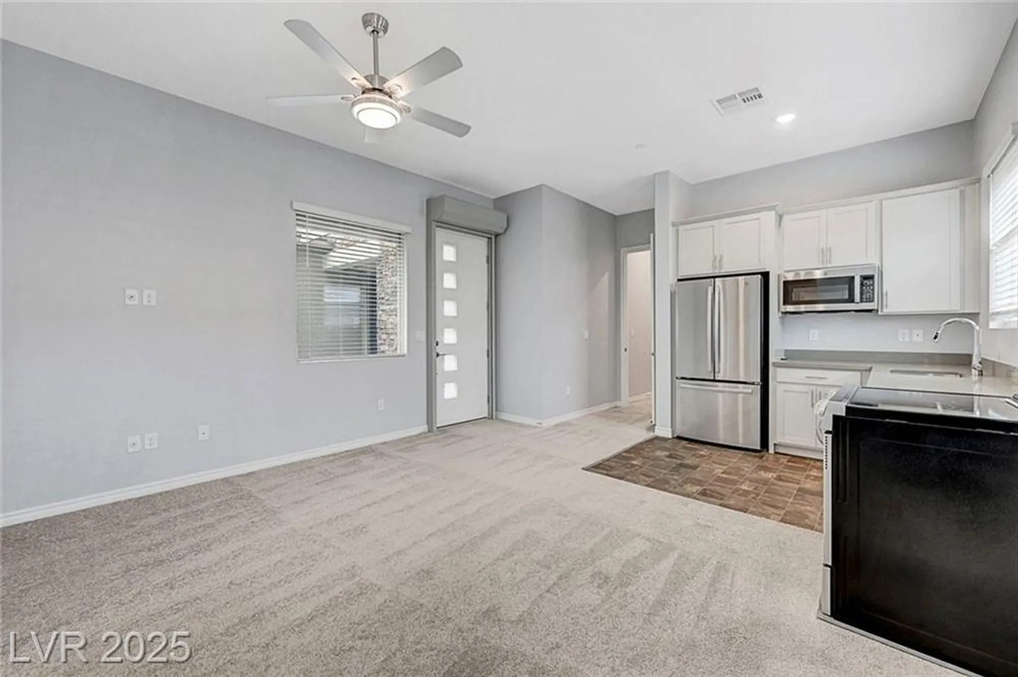 Property Slideshow image 27 of 44 | 977 edinburgh fields ct, Las Vegas, NV, 89138