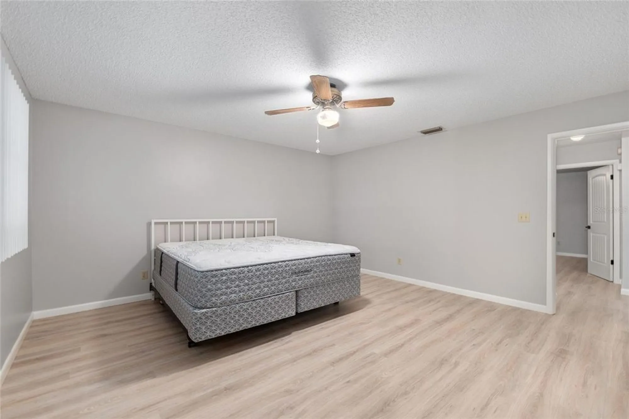 Property Slideshow image 30 of 51 | 8532 sw 93rd pl b, Ocala, FL, 34481