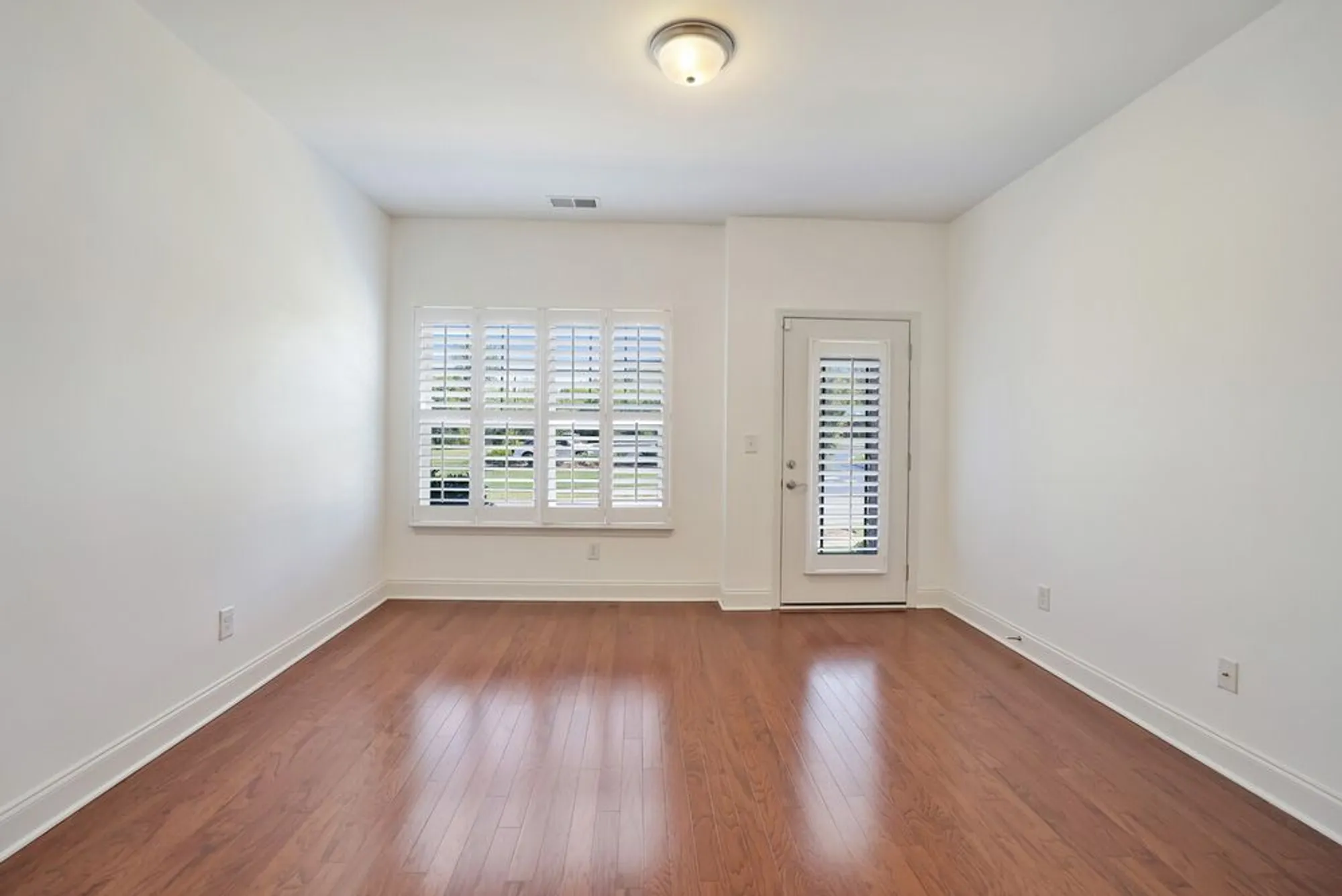 Property Slideshow image 5 of 45 | 304 thesing ct pvt, Nolensville, TN, 37135