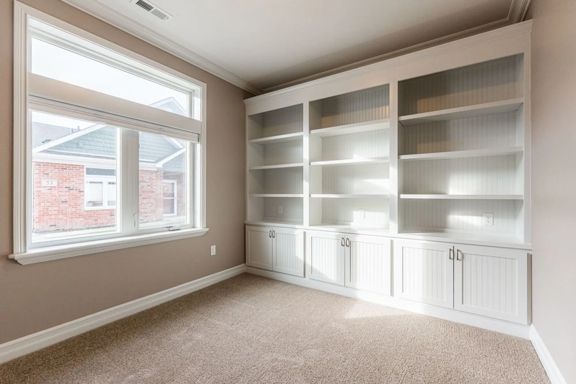 Property Slideshow image 18 of 57 | 45 briden ln 45, Sycamore, IL, 60178