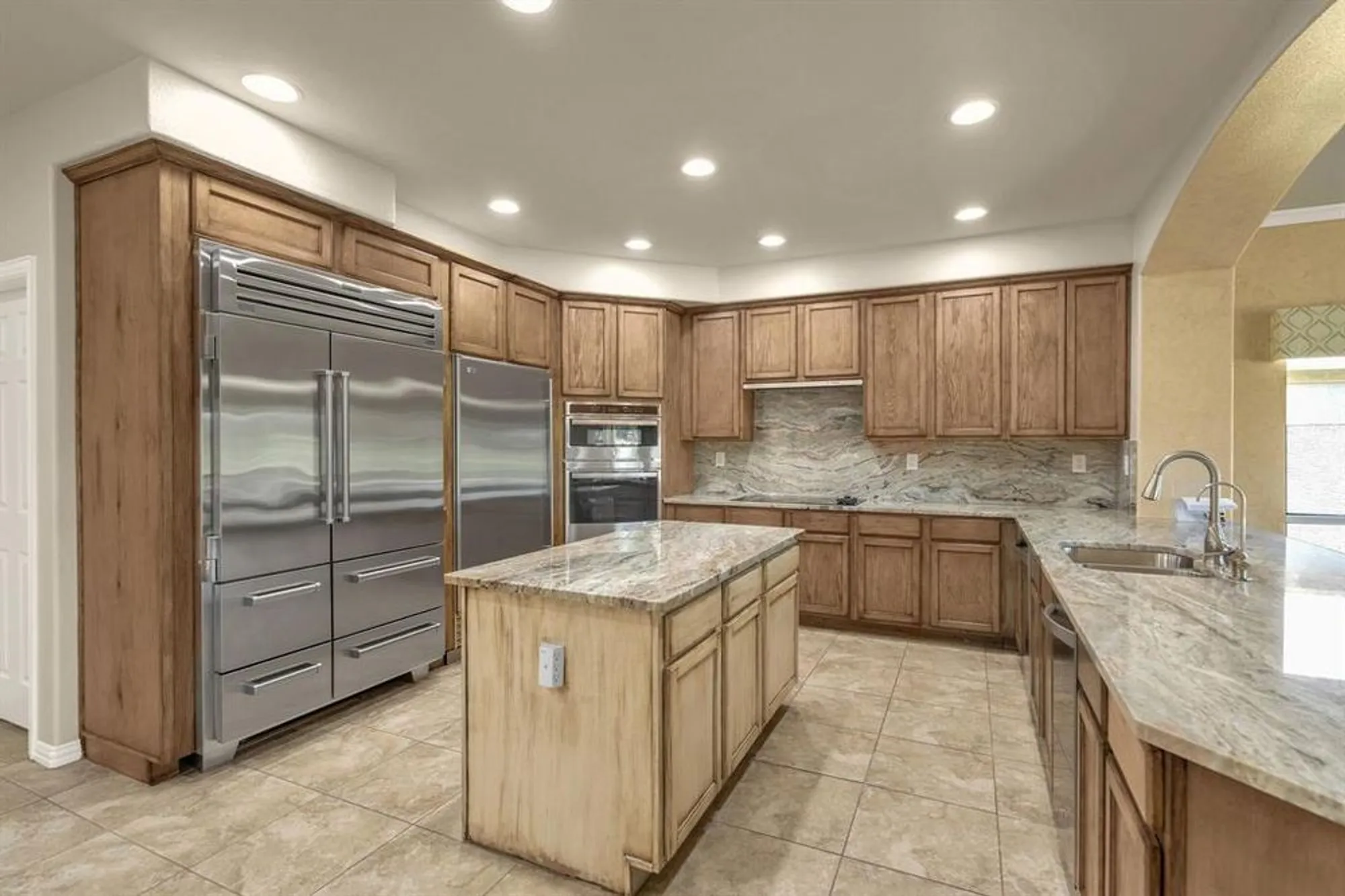 Property Slideshow image 10 of 34 | 9009 gardenia dr, Denton, TX, 76207