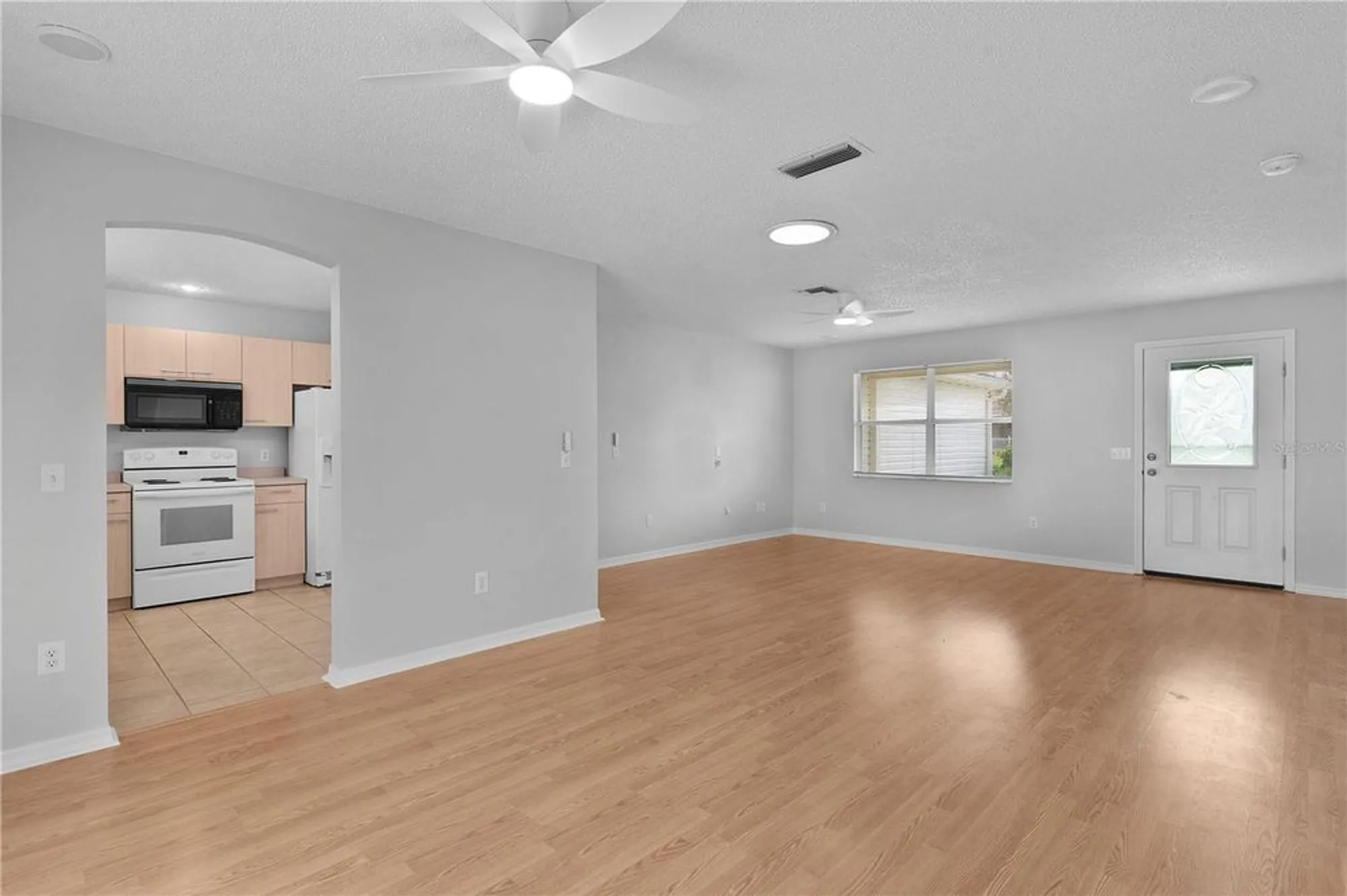 Property Slideshow image 10 of 41 | 807 ramos dr, The Villages, FL, 32159