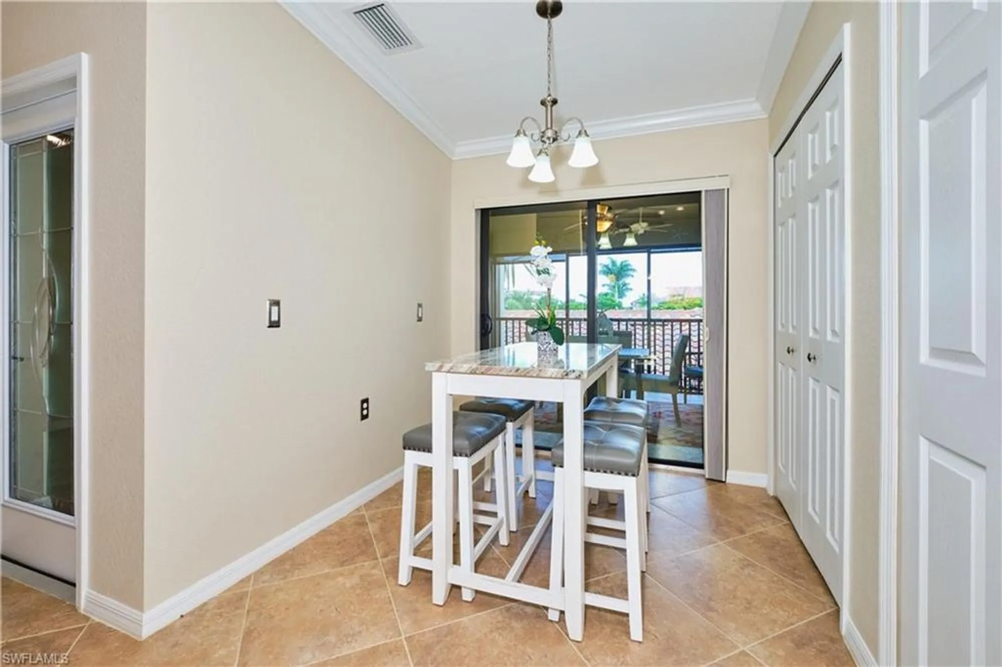 Property Slideshow image 9 of 50 | 28051 bridgetown ct unit 5725, Bonita Springs, FL, 34135